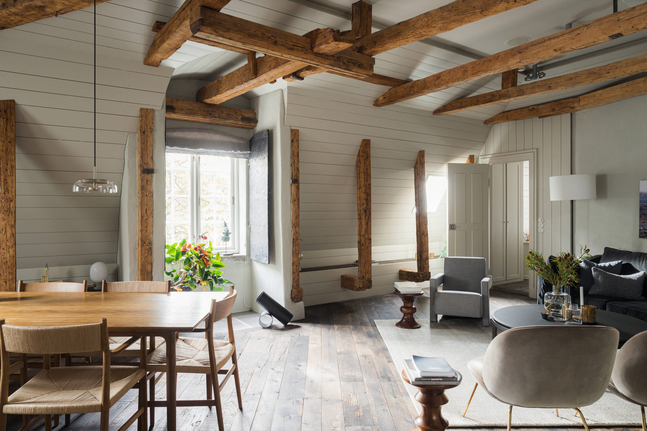 salon avec poutres décoration scandinave