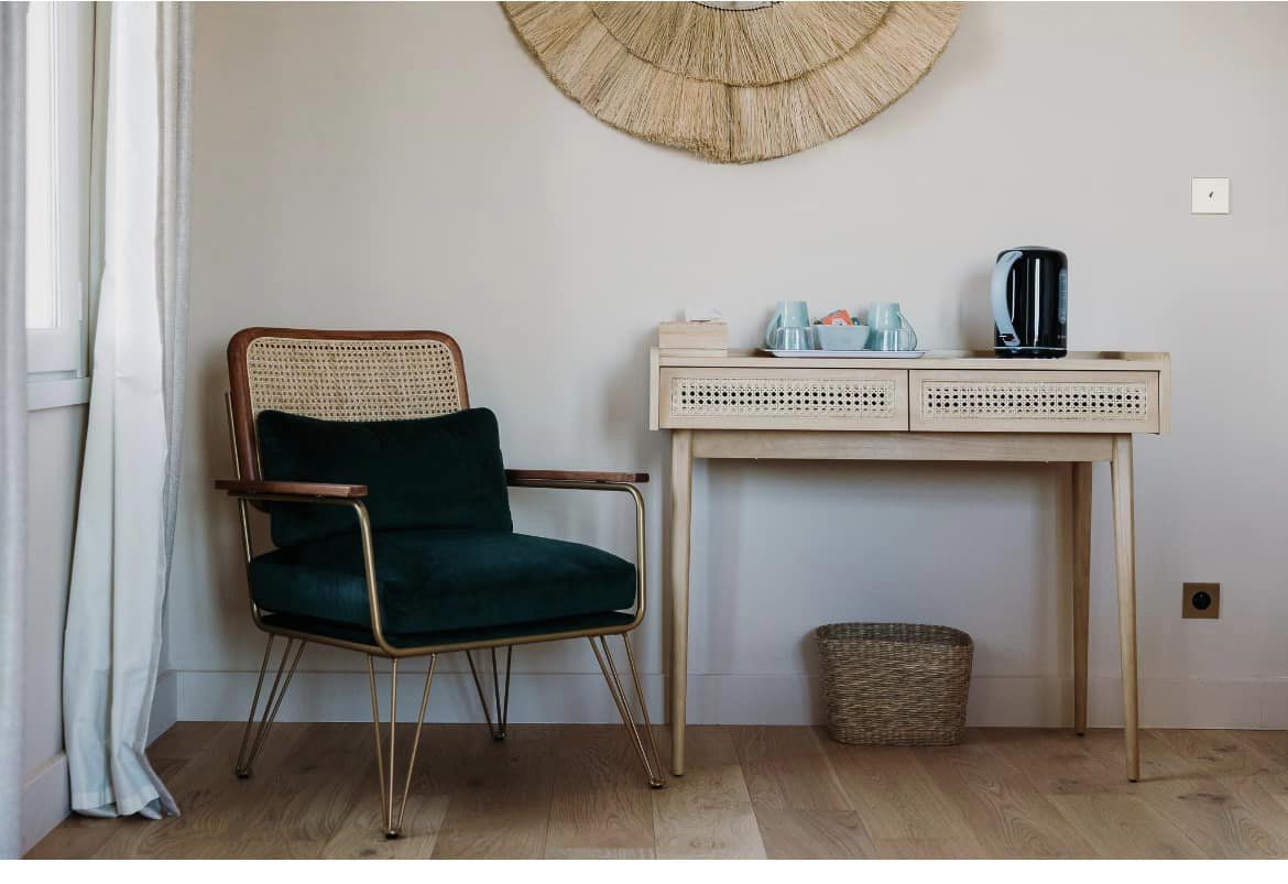 bureau cannage