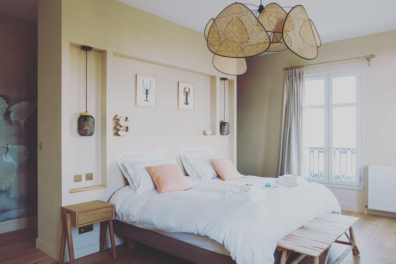 chambre avec suspension cannage Château de Neyran 