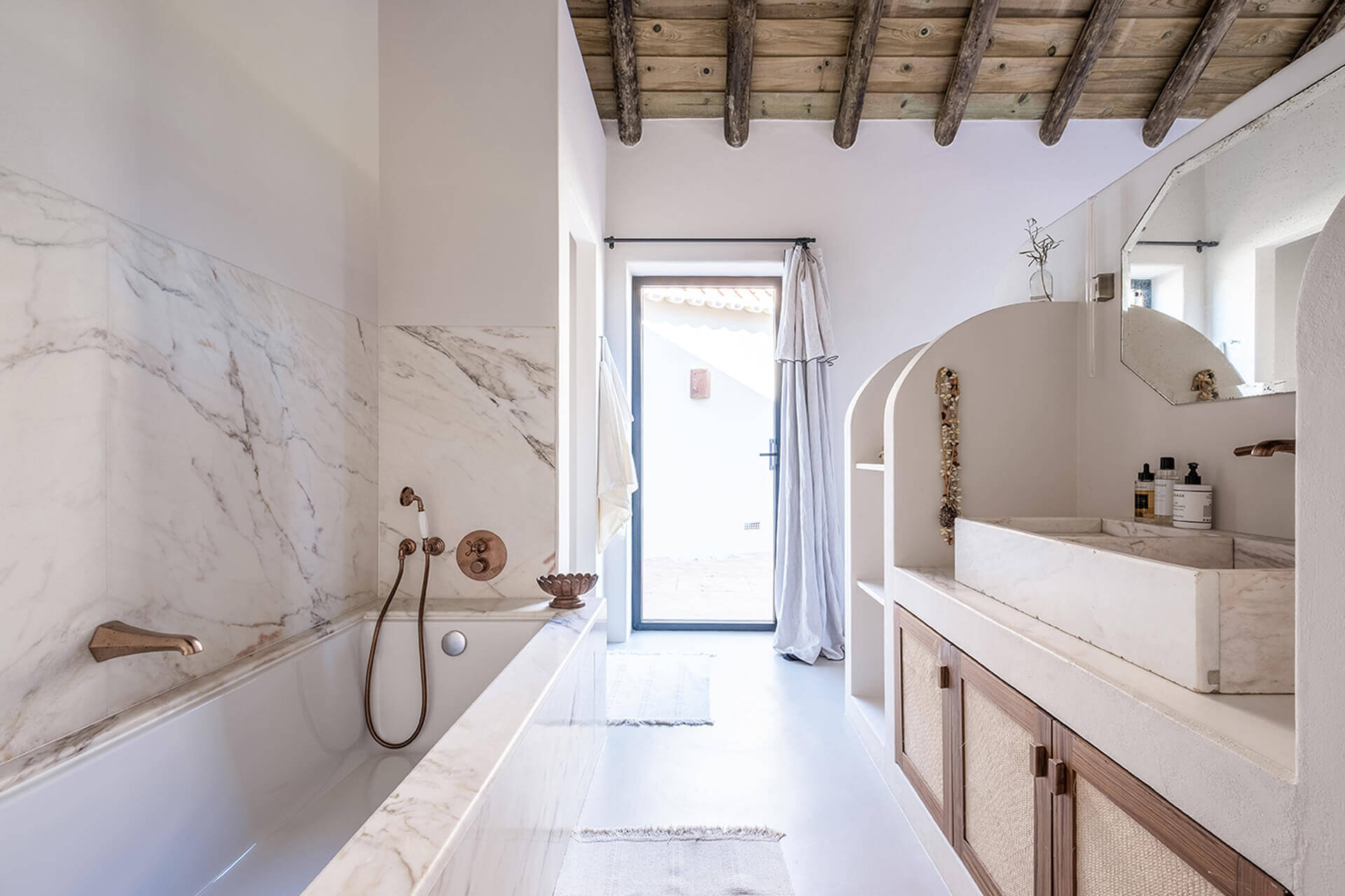 salle de bain néo rustique marbre et bois salle de bain néo rustique marbre et bois