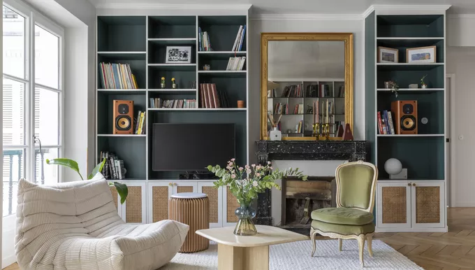 salon appartement haussmannien Paris rénové