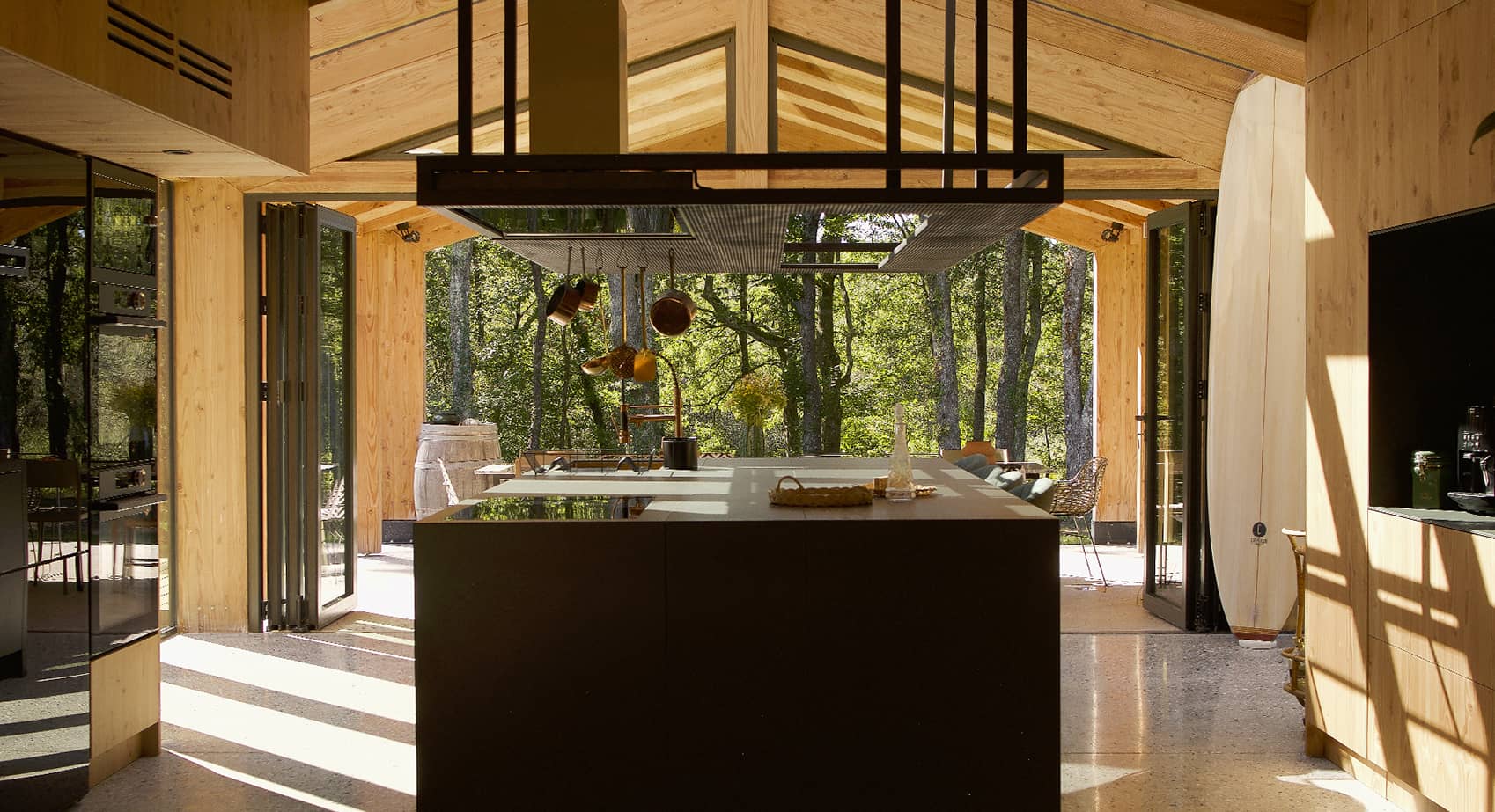 cuisine avec îlot maison en bois Airial du Branasse Hossegor
