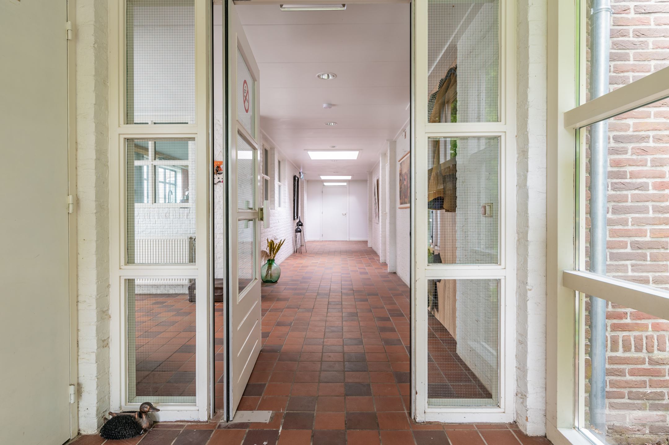 entrée maison décoration contemporaine dans ancienne école entrée maison décoration contemporaine dans ancienne école