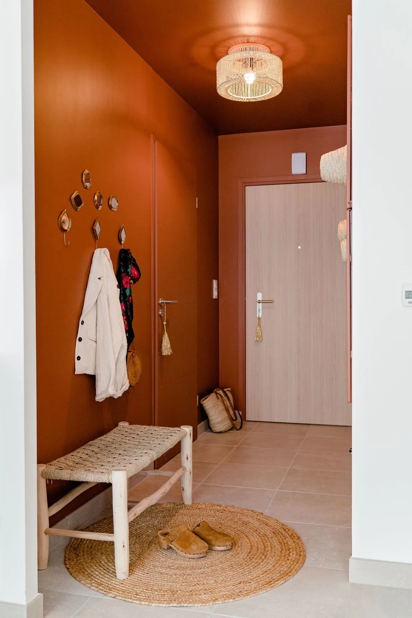 entrée couleur terracotta studio 28m2 entrée couleur terracotta studio 28m2
