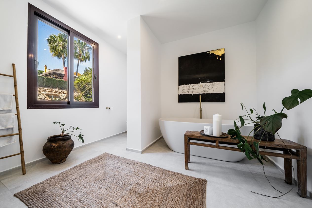 salle de bain design blanche