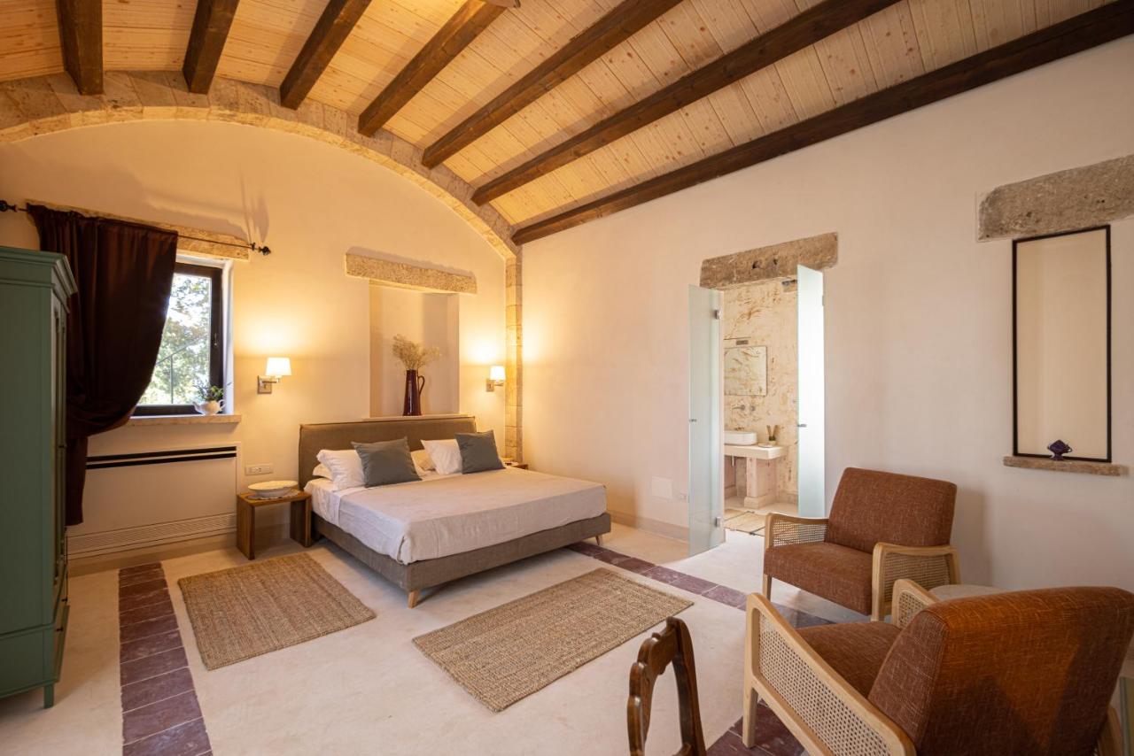 chambre avec plafond voûté maison en pierres Pouilles chambre avec plafond voûté maison en pierres Pouilles
