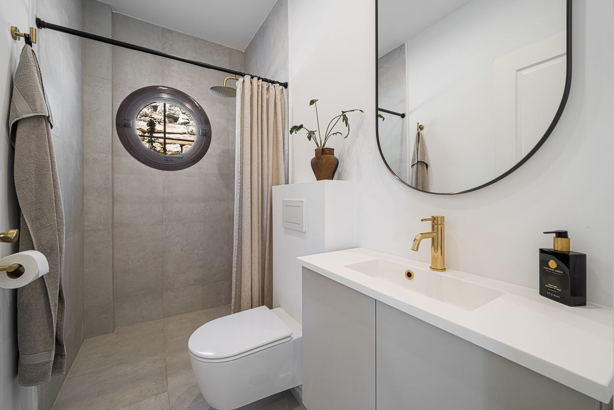 salle de bain design grise