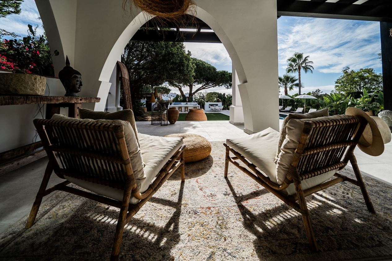 terrasse abritée maison contemporaine à Marbella