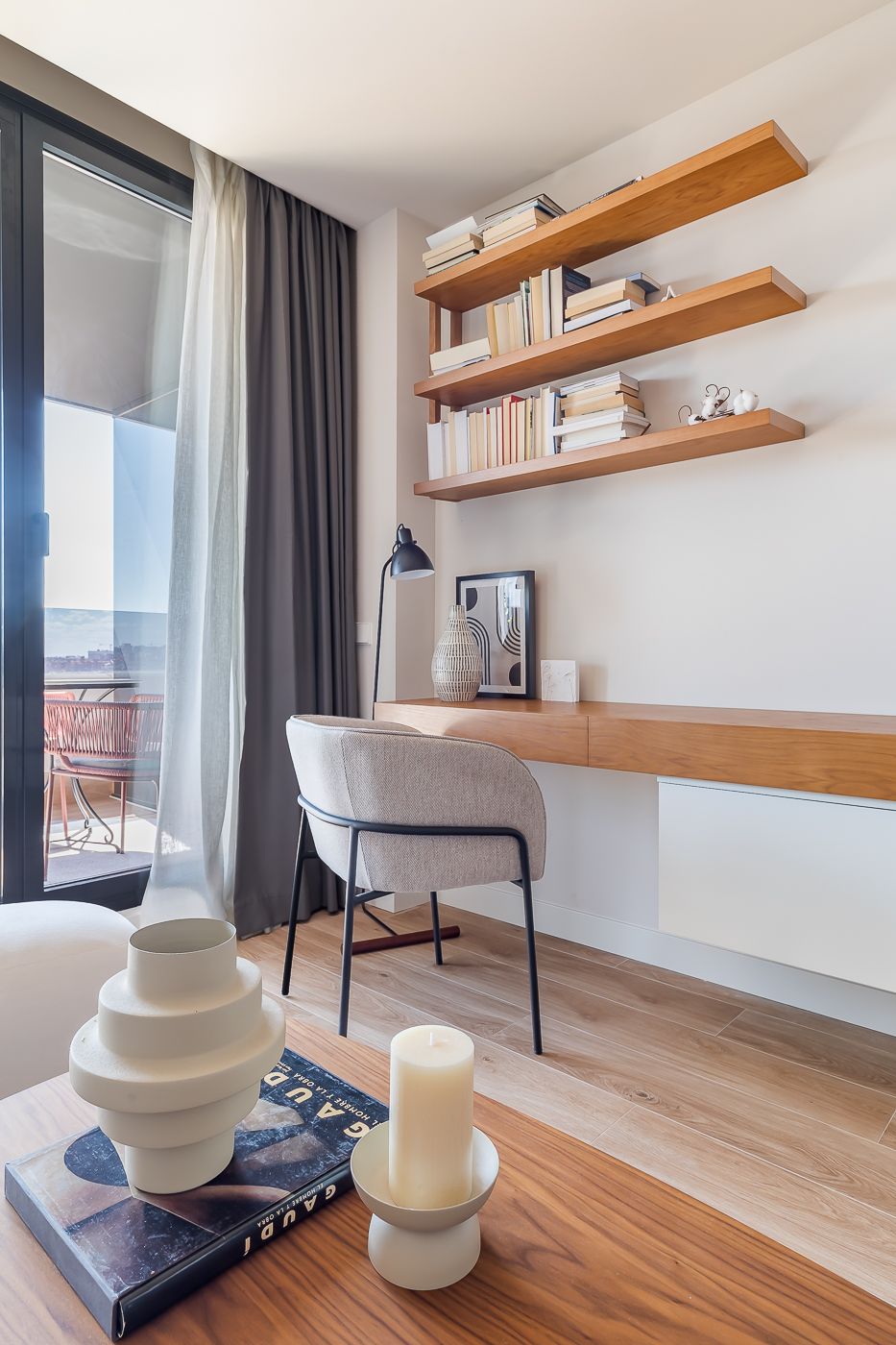 bureau dans salon