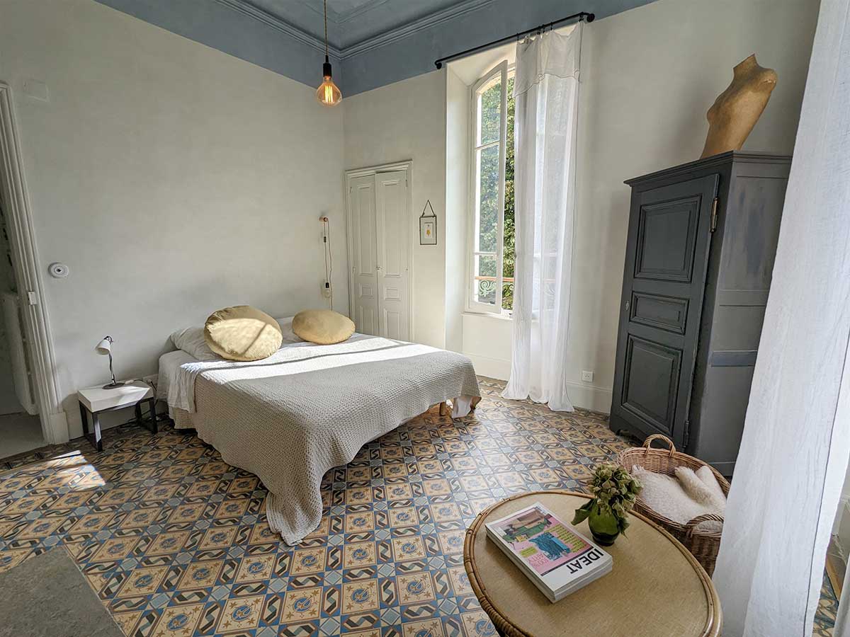 chambre sol carreaux de ciment décoration vintage maison Provence chambre sol carreaux de ciment décoration vintage maison Provence