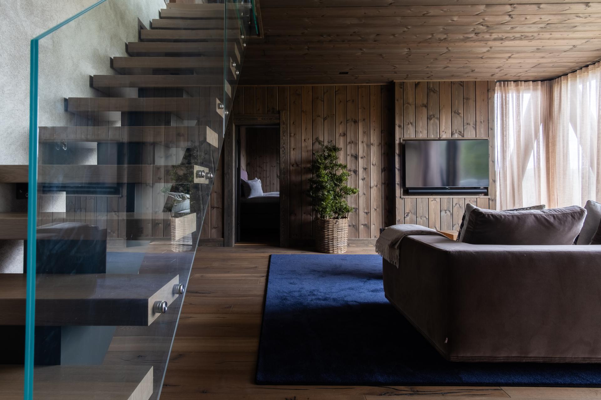 salon avec escalier chalet décoration montagne salon avec escalier chalet décoration montagne