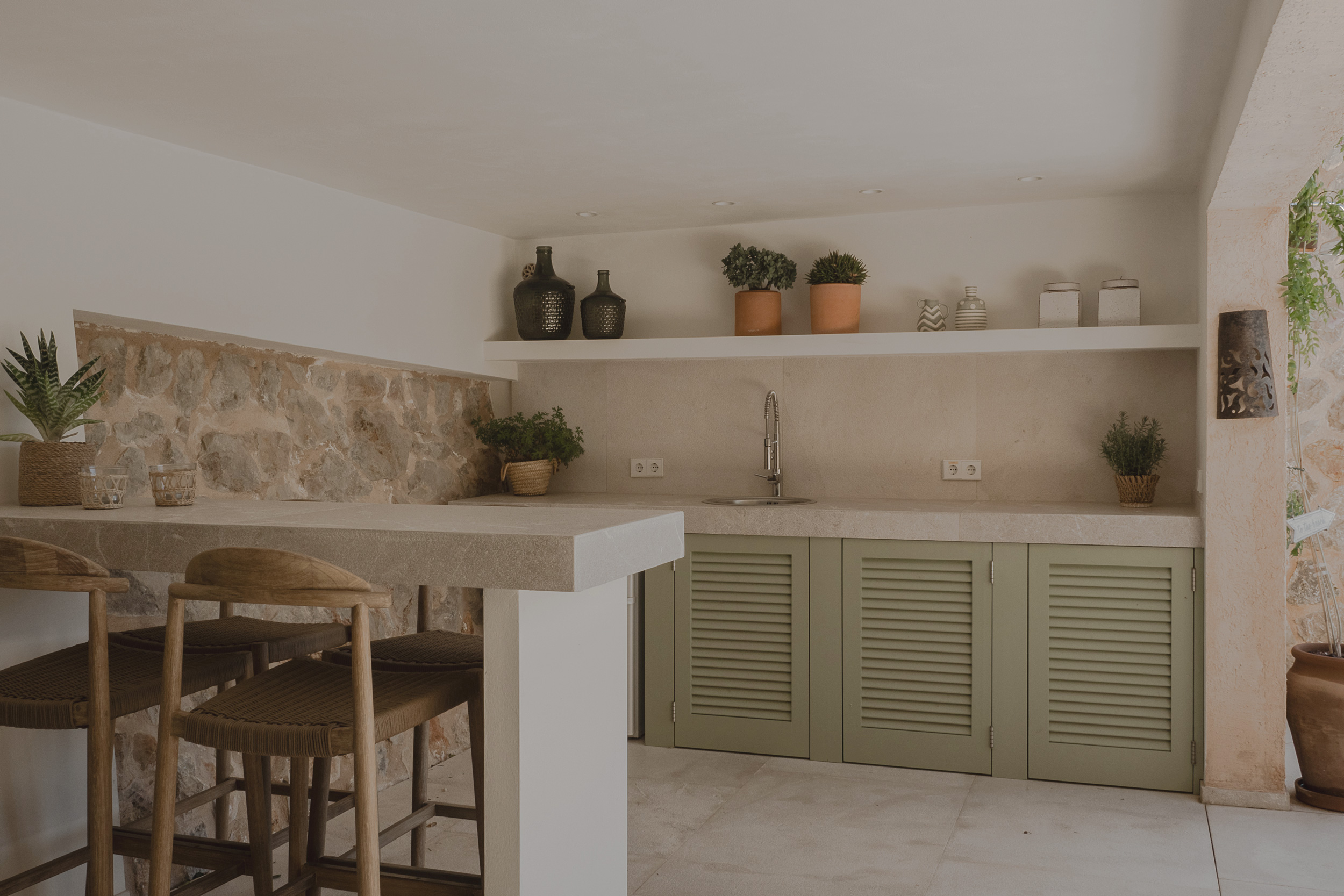 cuisine d'été sous terrasse abritée