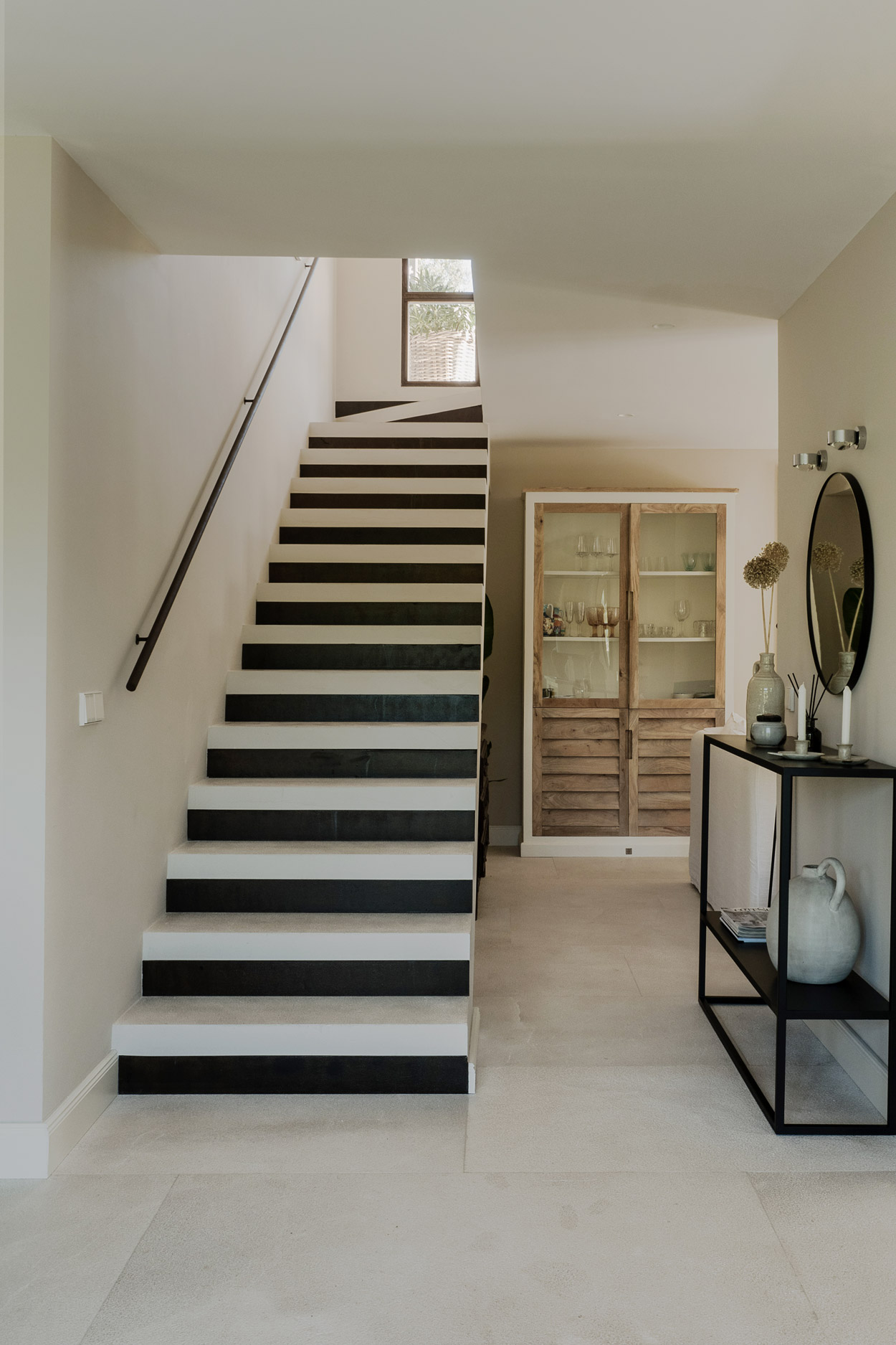 entrée avec escalier 