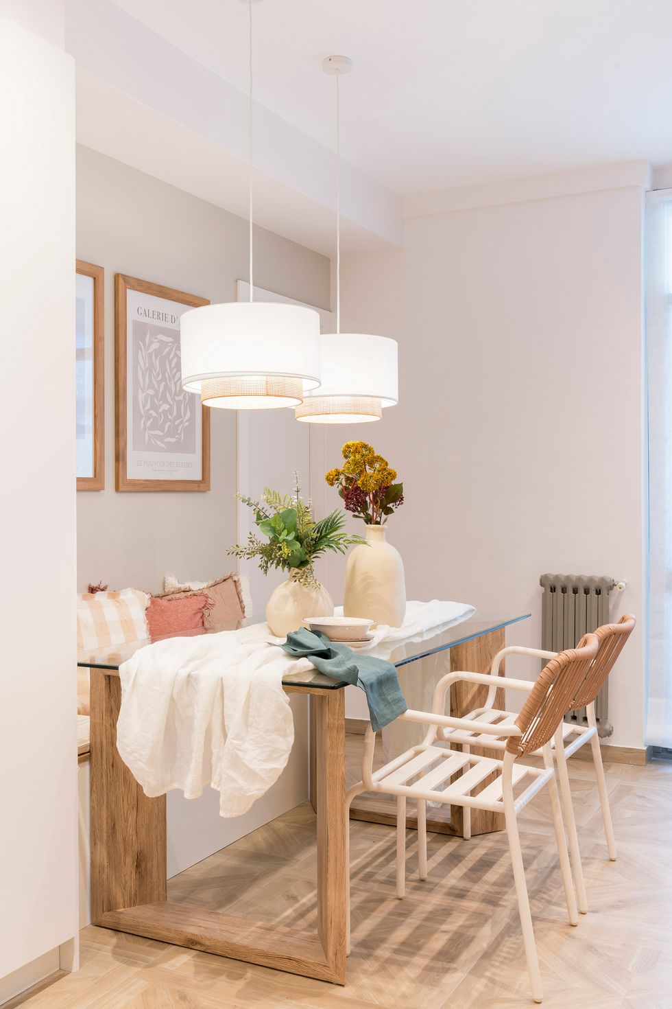 espace repas dans cuisine avec banc espace repas dans cuisine avec banc