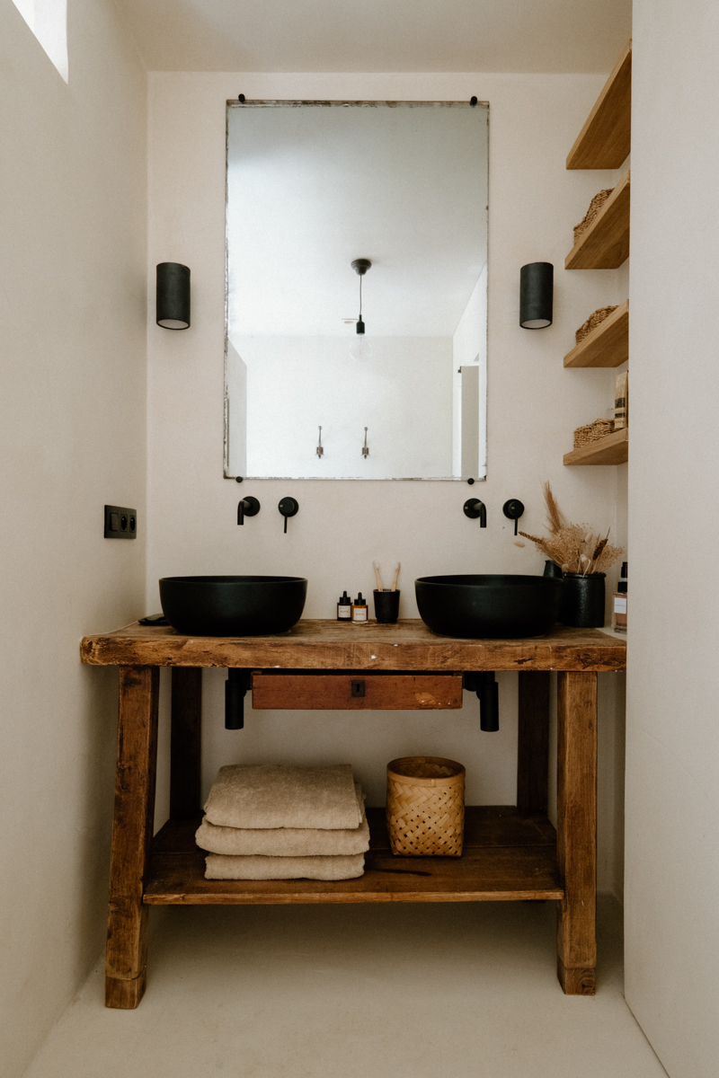 salle de bain avec vieil établi décoration naturelle salle de bain avec vieil établi décoration naturelle