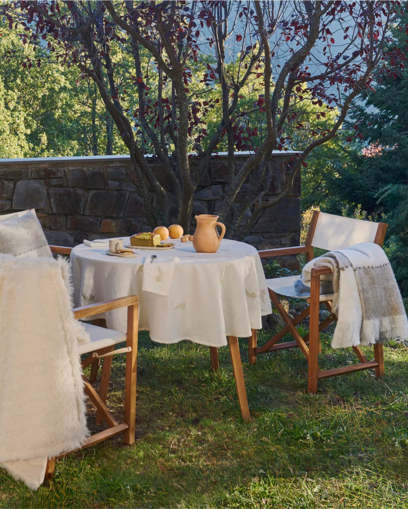 jardin avec table Kave Home
