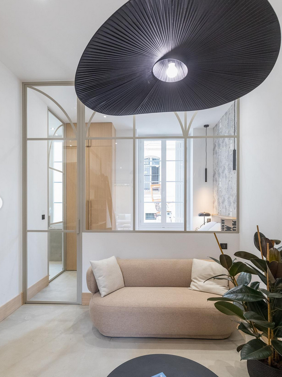 appartement de 30m2 avec verrière blanche appartement de 30m2 avec verrière blanche