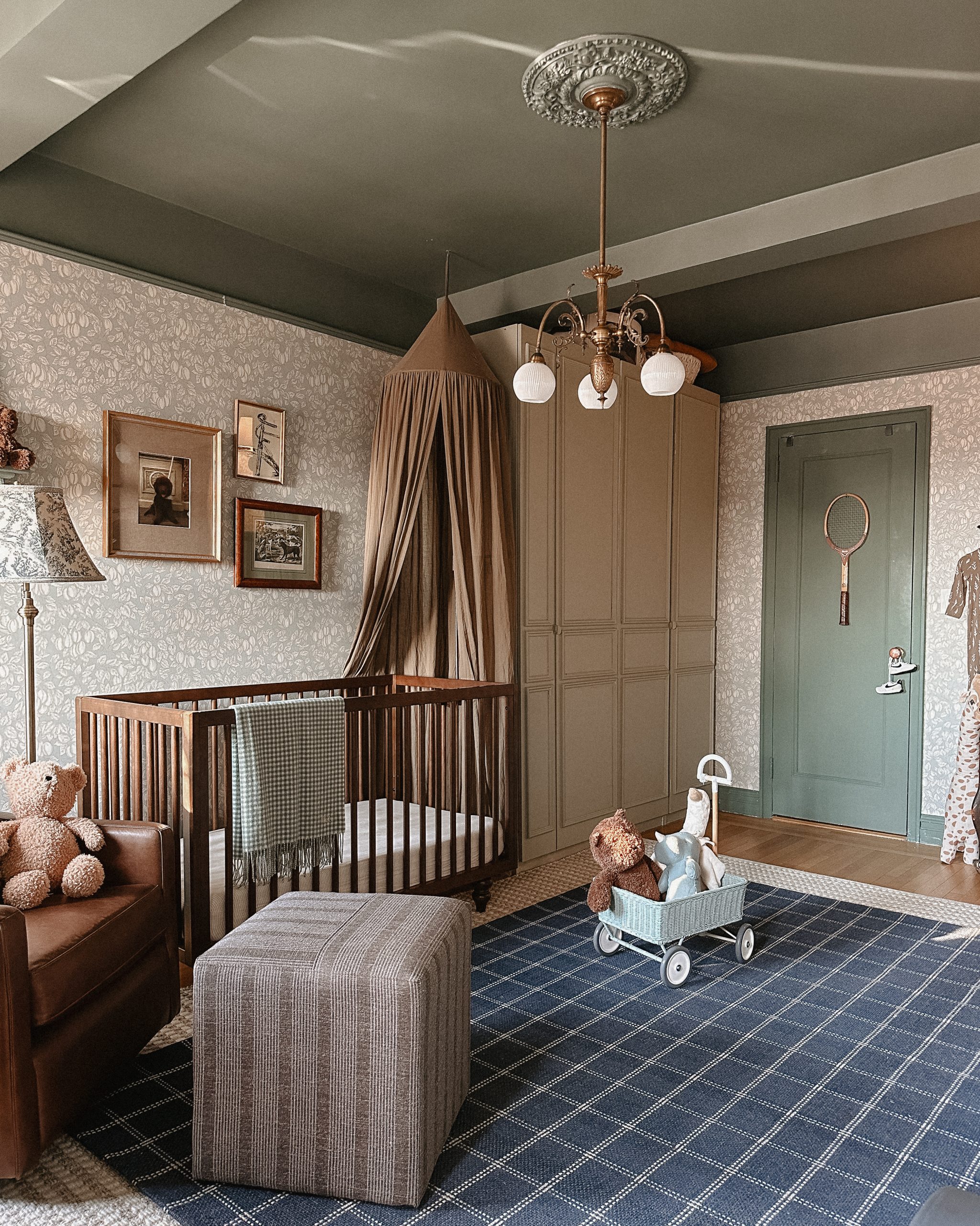 chambre enfant plafond vert décoration classique chic chambre enfant plafond vert décoration classique chic