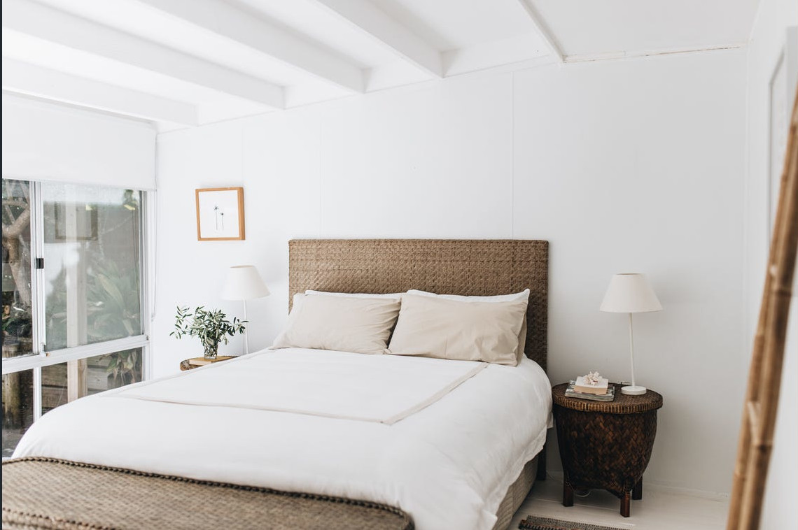 chambre décoration blanche et naturelle maison de plage Australie