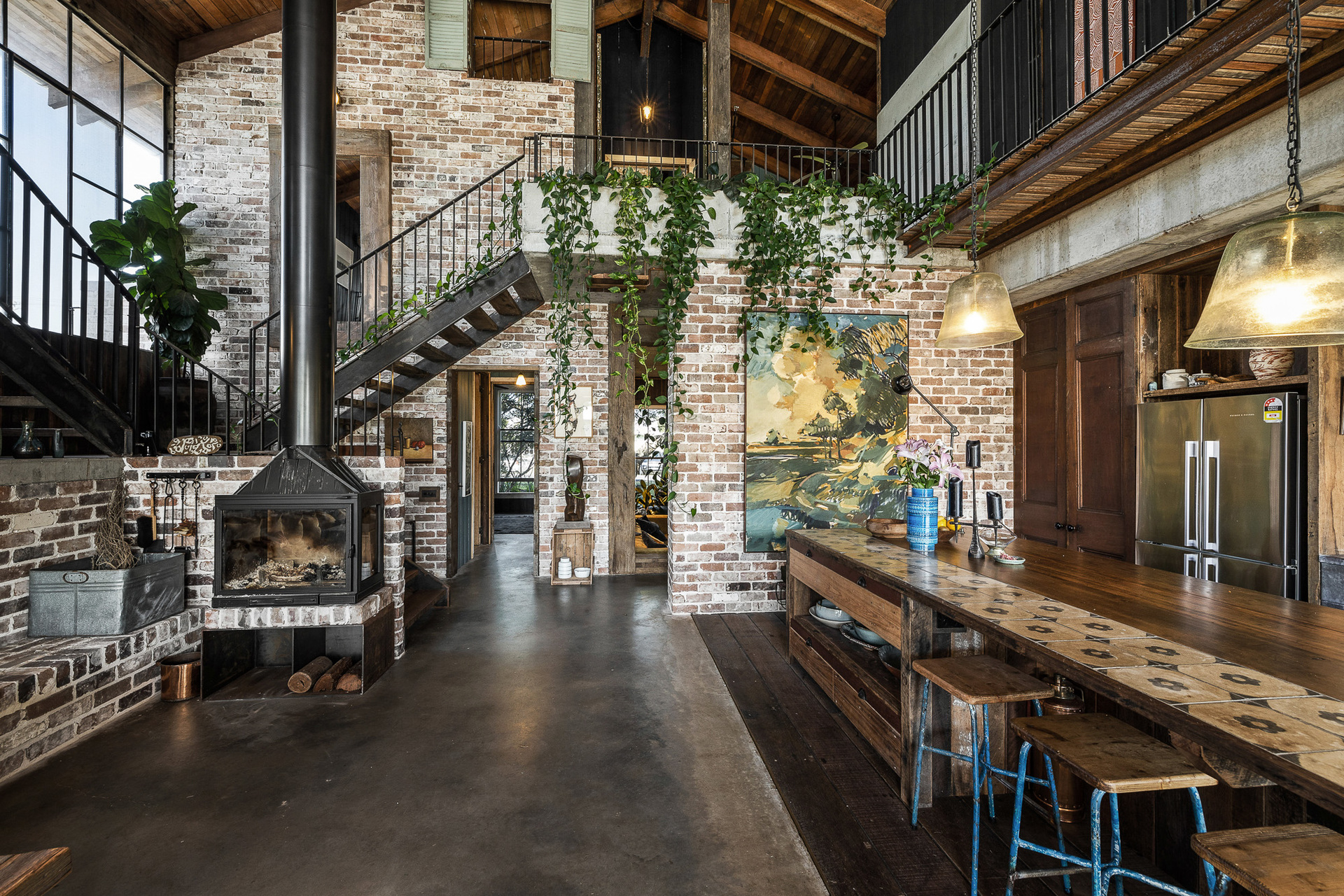 cuisine avec poêle maison en bois et briques cuisine avec poêle maison en bois et briques