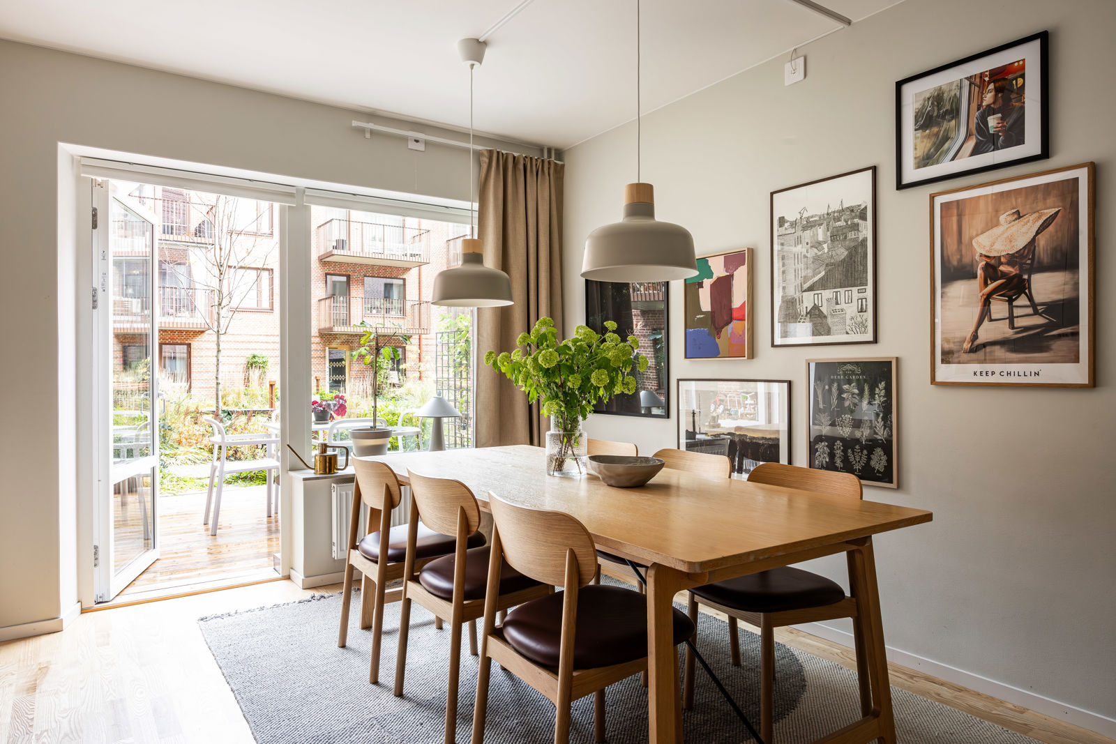 salle à manger appartement décoration contemporaine