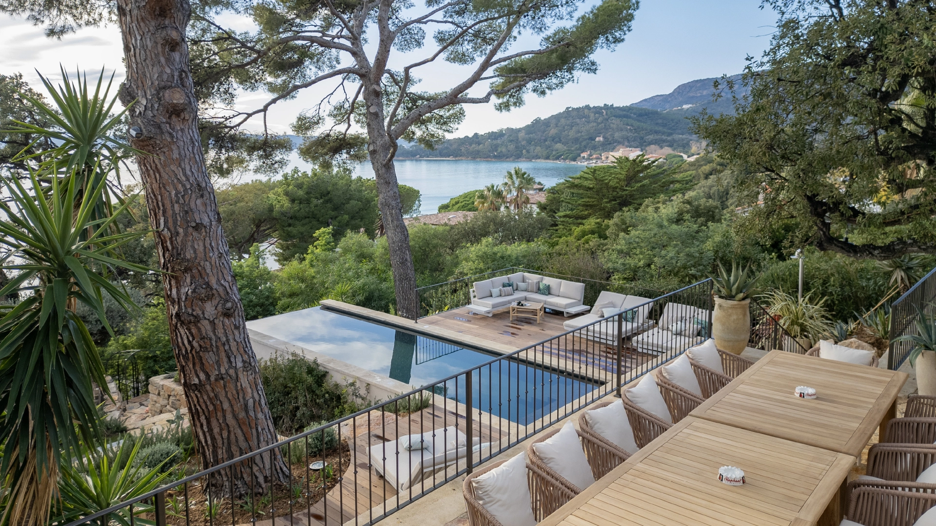 terrasse Casa Octopus maison avec piscine décoration contemporaine terrasse Casa Octopus maison avec piscine décoration contemporaine