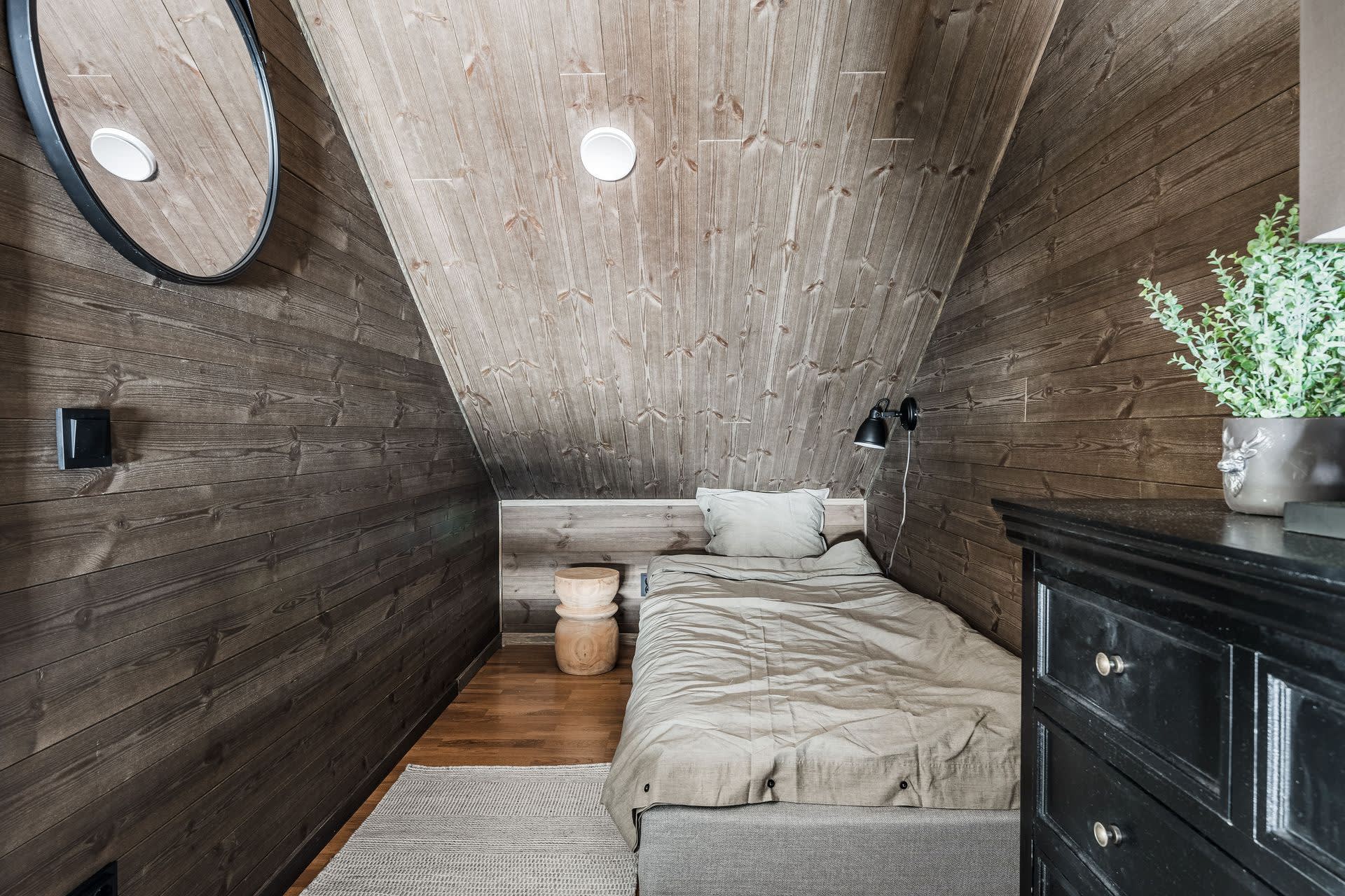chambre mansardée maison en bois