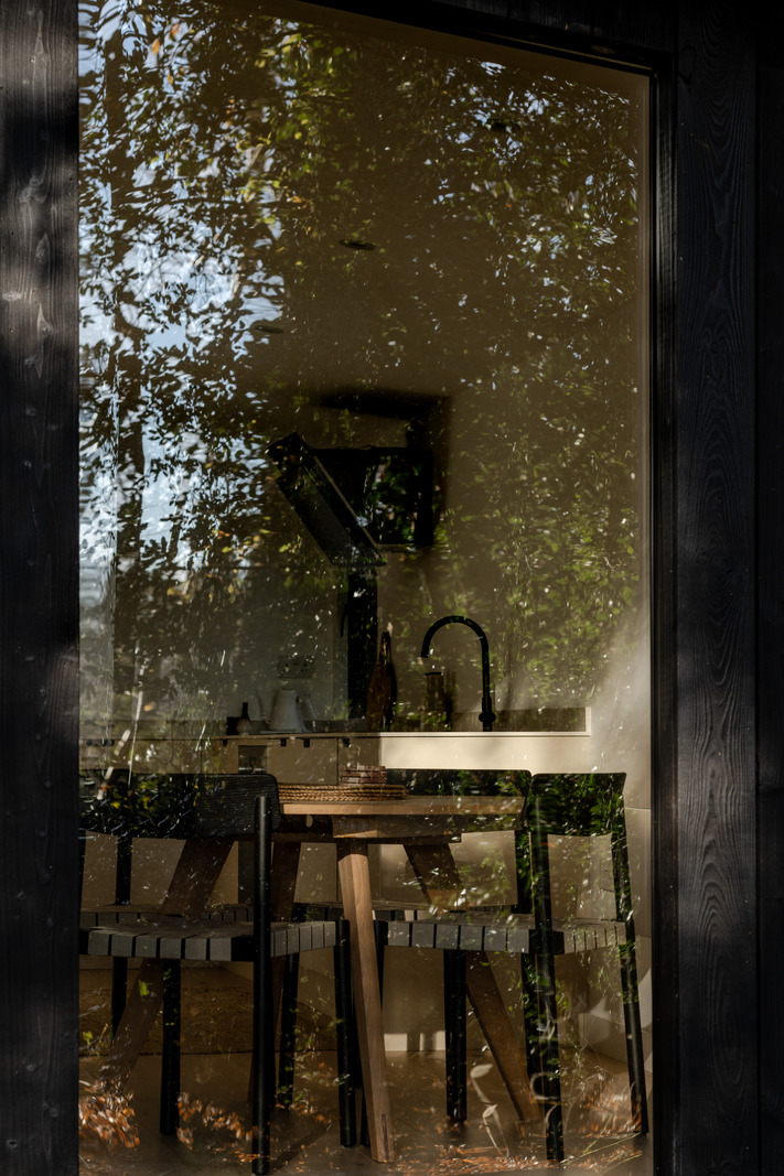 maison en bois noir 81m2