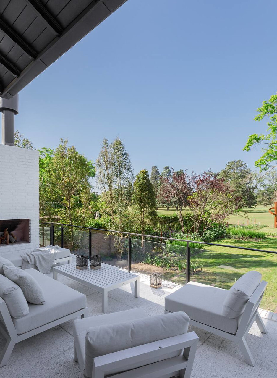 terrasse avec mobilier blanc décoration contemporaine terrasse avec mobilier blanc décoration contemporaine