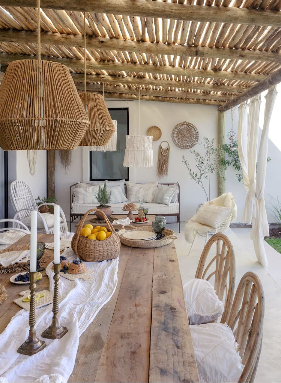 terrasse avec pergola bois décoration naturelle et méditerranéenne
