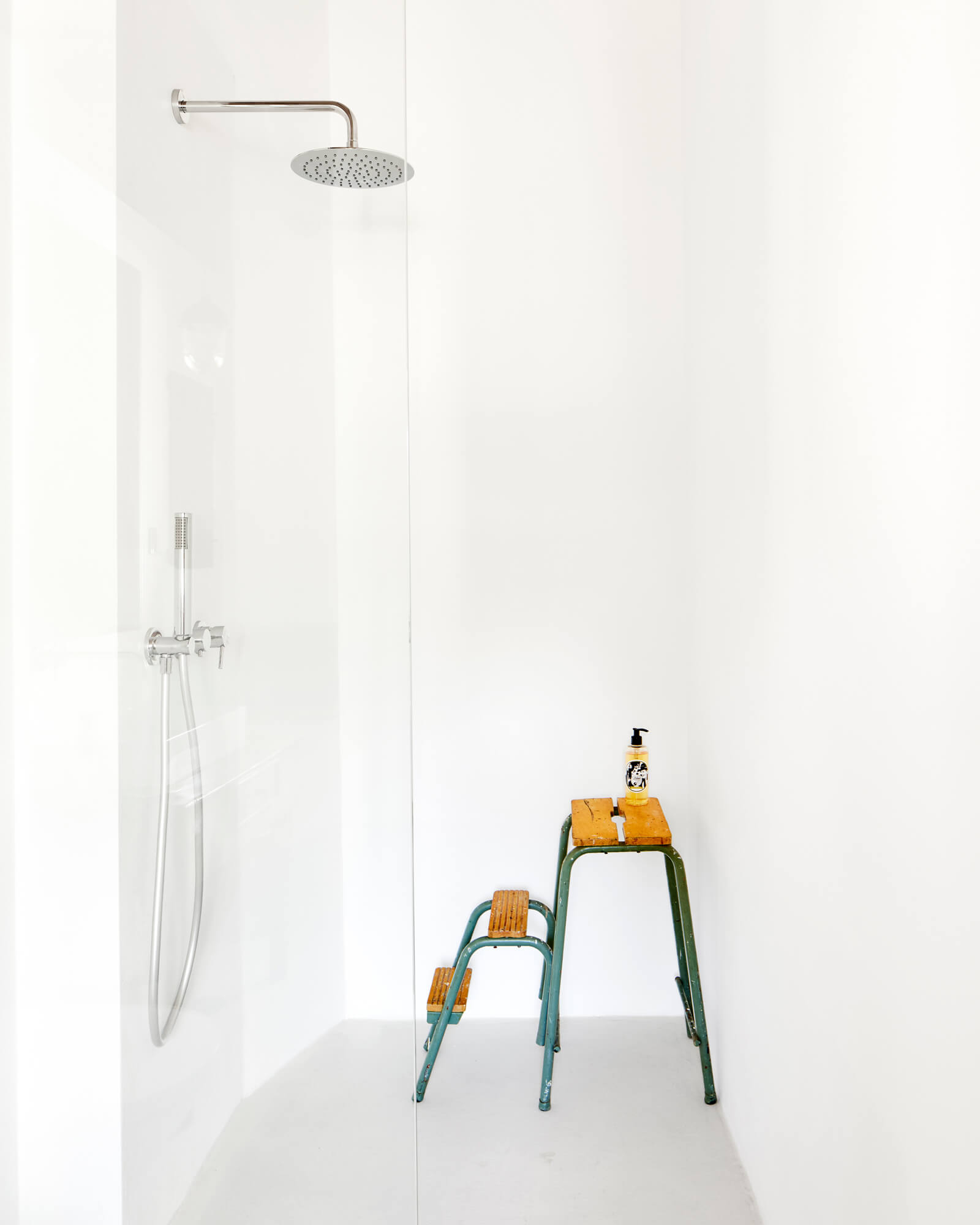 douche à l'italienne murs enduits