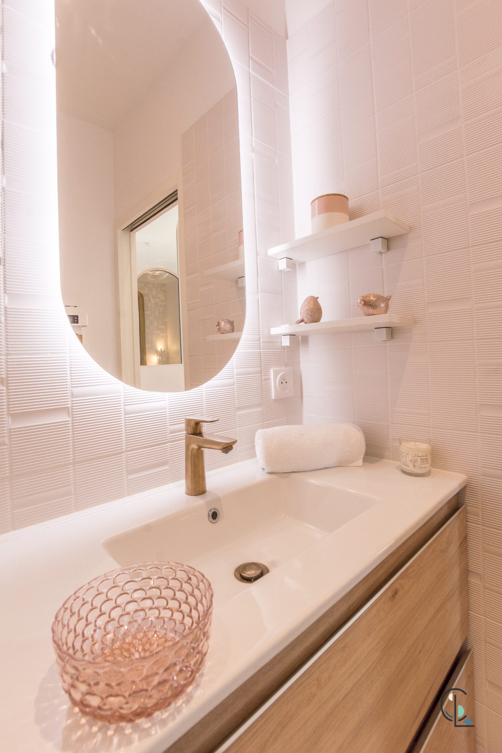 salle de bain studio 42m2 transformé en deux-pièces salle de bain studio 42m2 transformé en deux-pièces