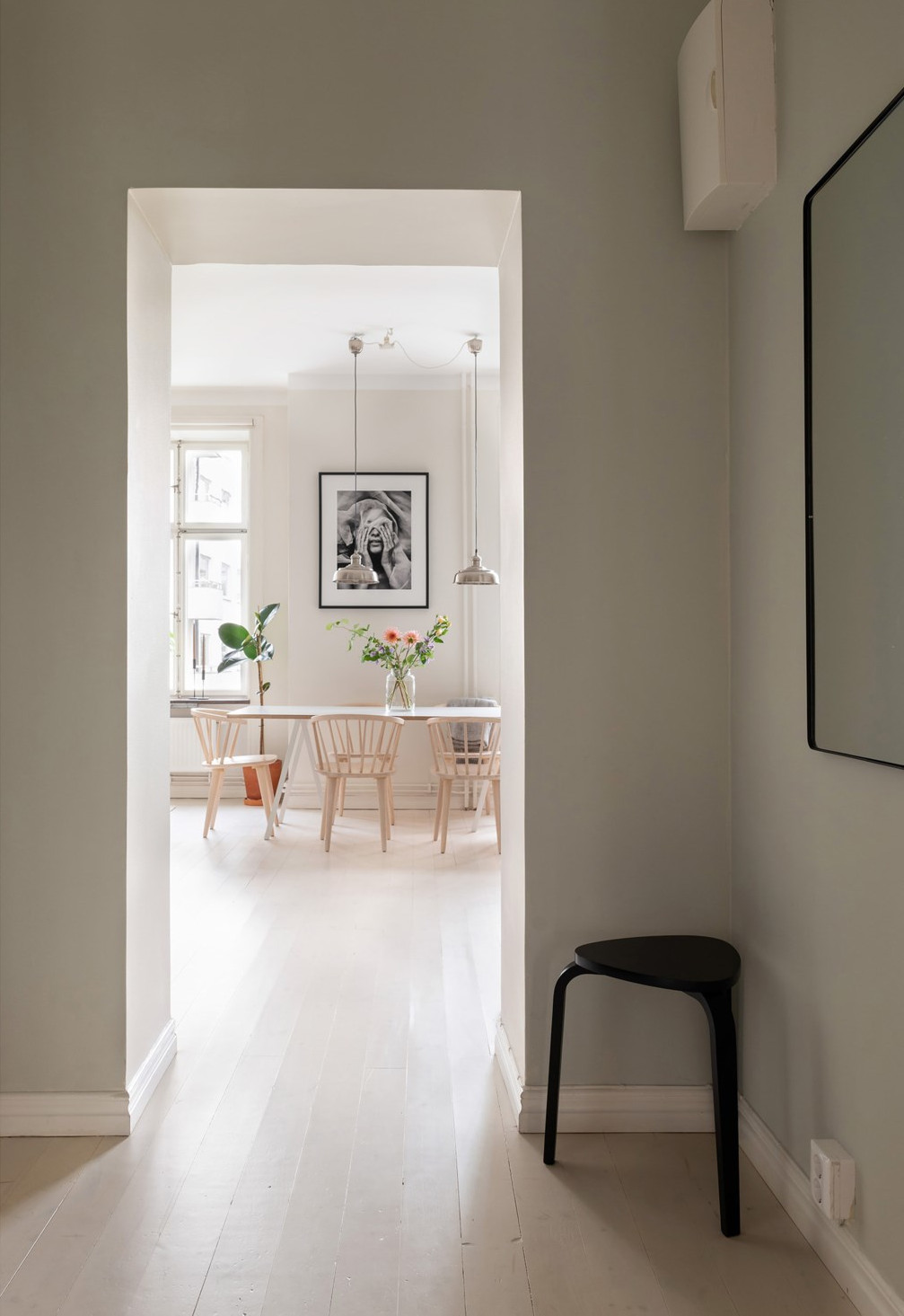 entrée minimaliste deux-pièces 46m2