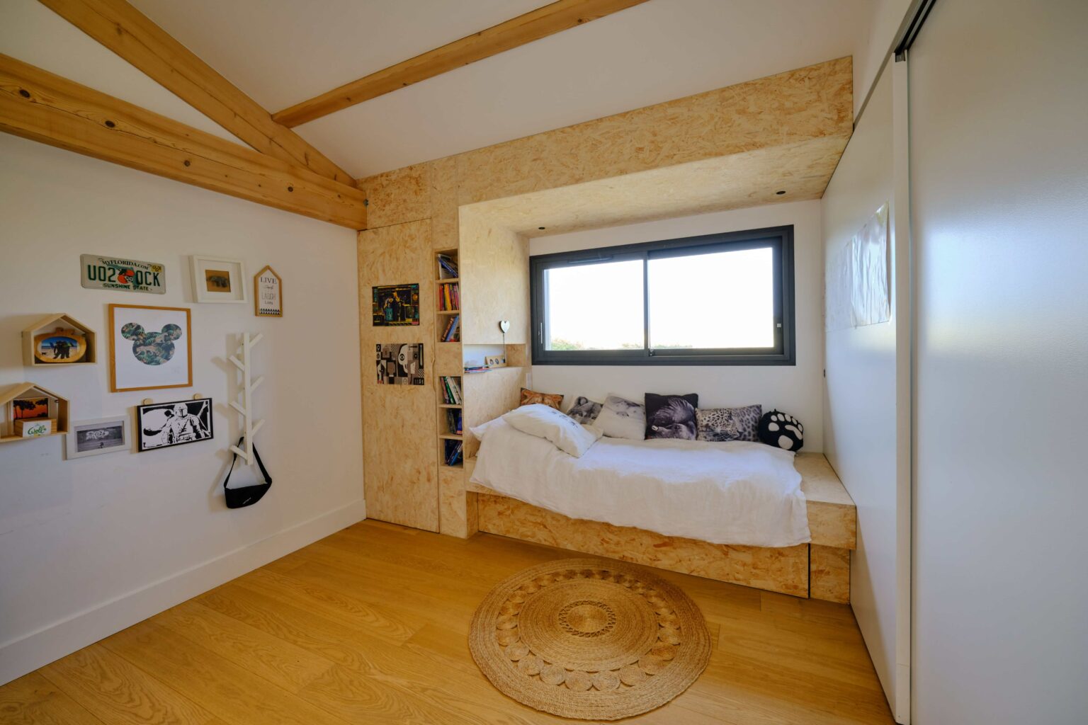 chambre décoration contemporaine maison en bois villa Arranca