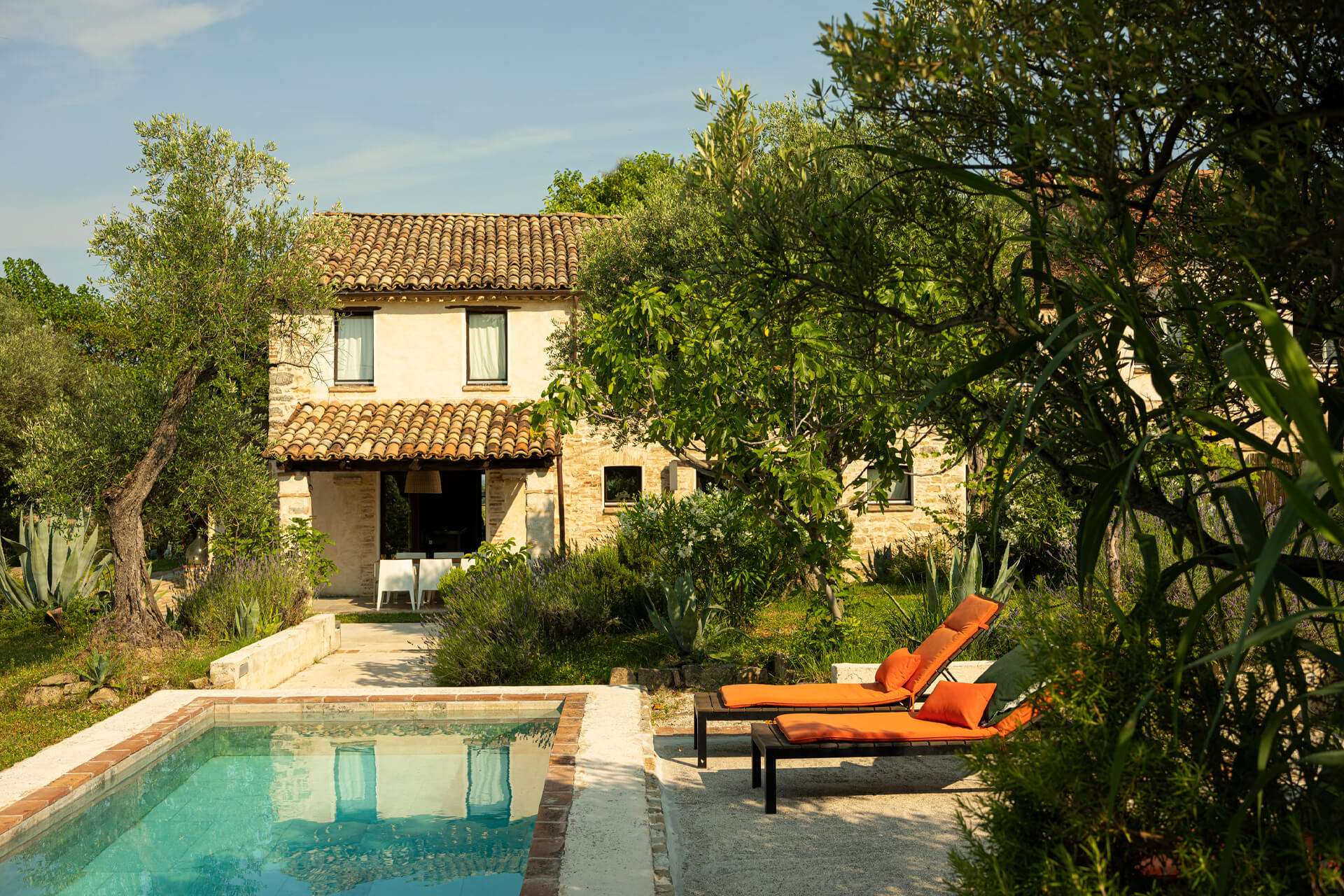 maison en pierres avec piscine Villa Mundi maison en pierres avec piscine Villa Mundi