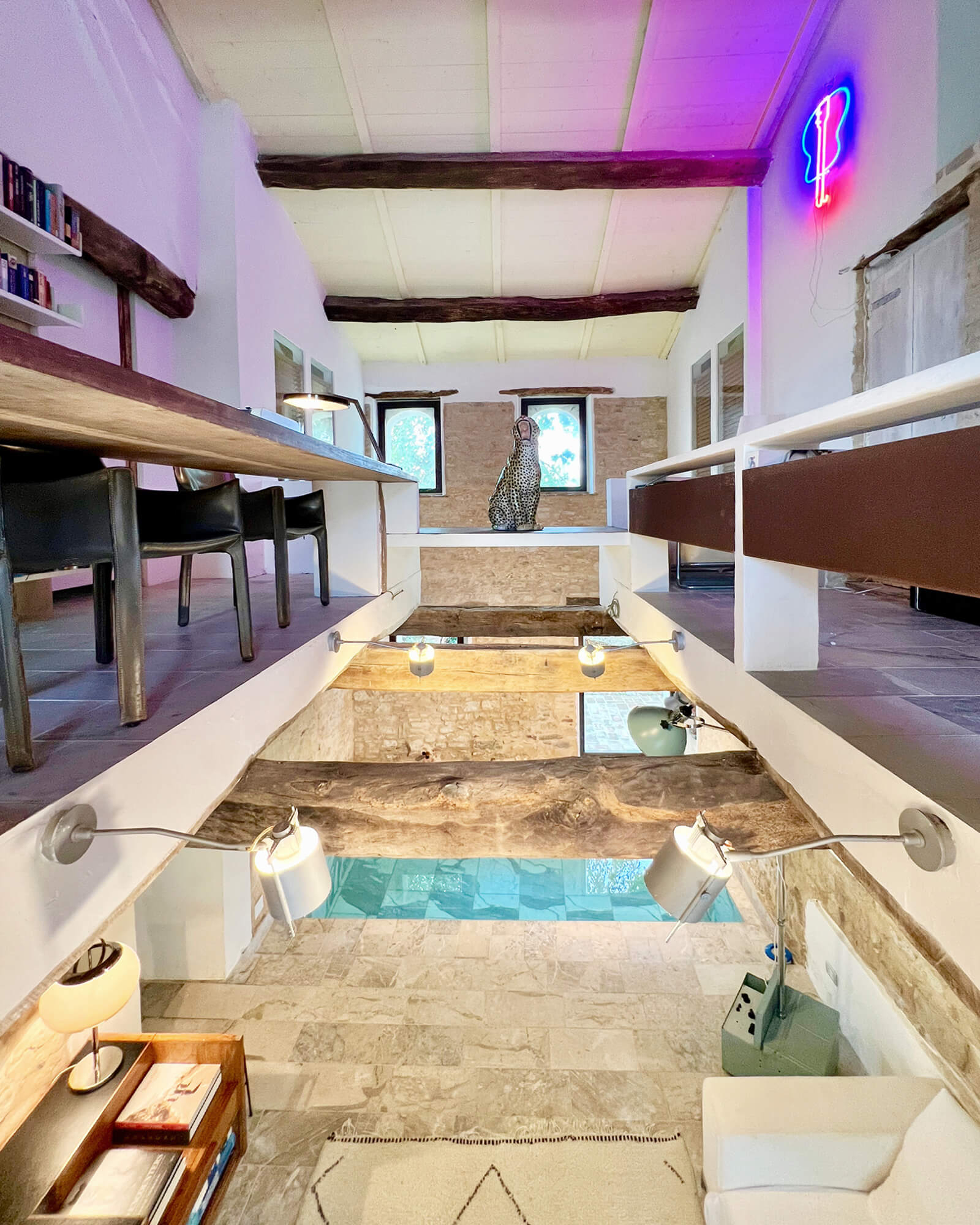 salon avec piscine maison en pierres Villa Mundi salon avec piscine maison en pierres Villa Mundi