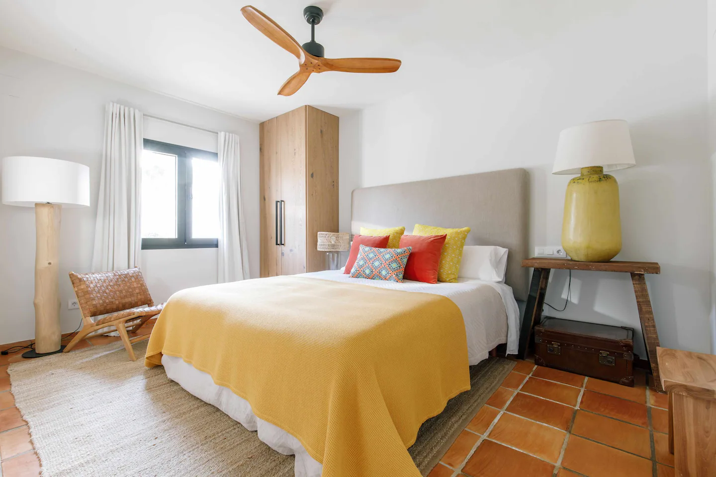 chambre décoration contemporaine maison avec piscine Javea The Adelante House