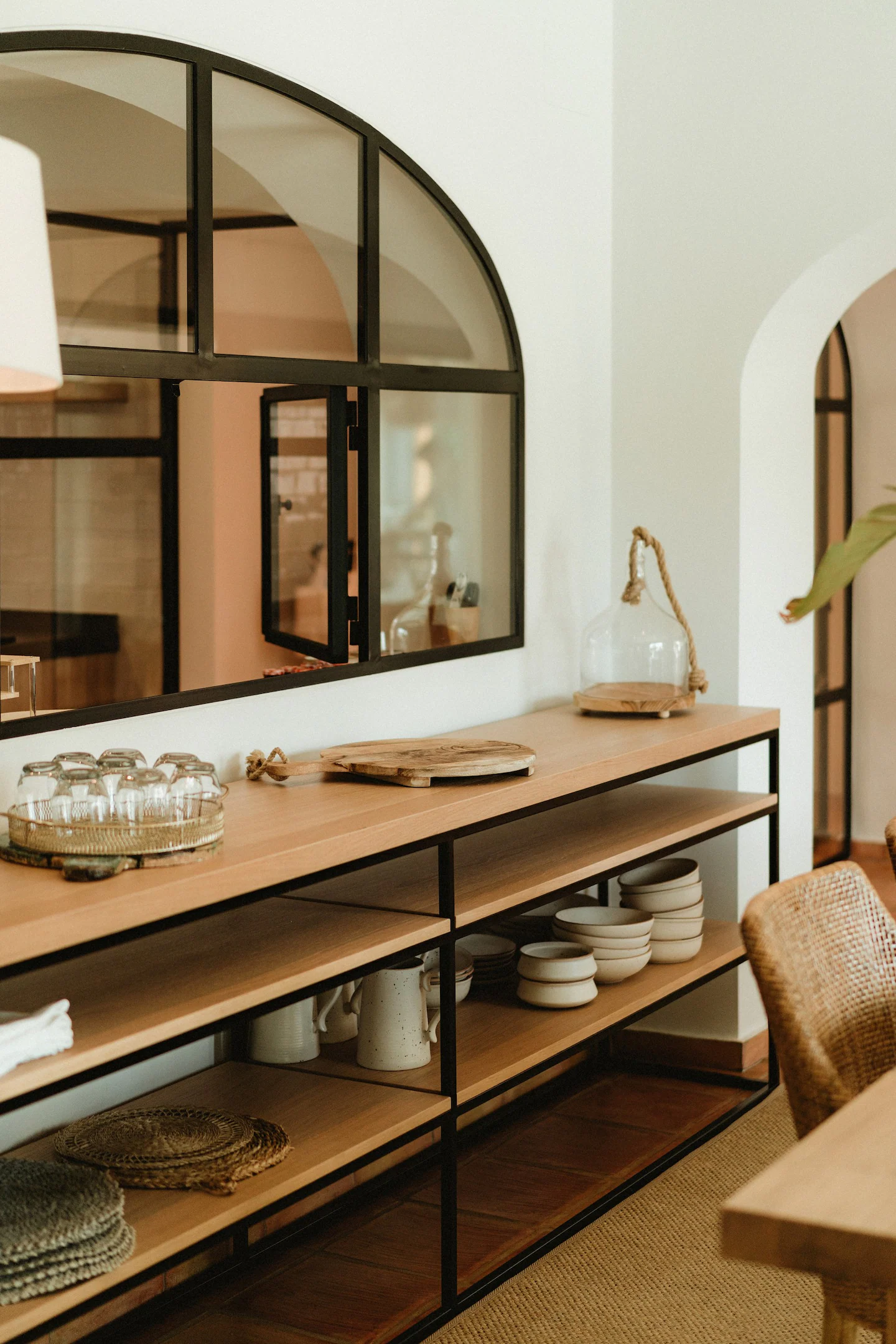 salle à manger avec verrière décoration contemporaine maison avec piscine Javea The Adelante House