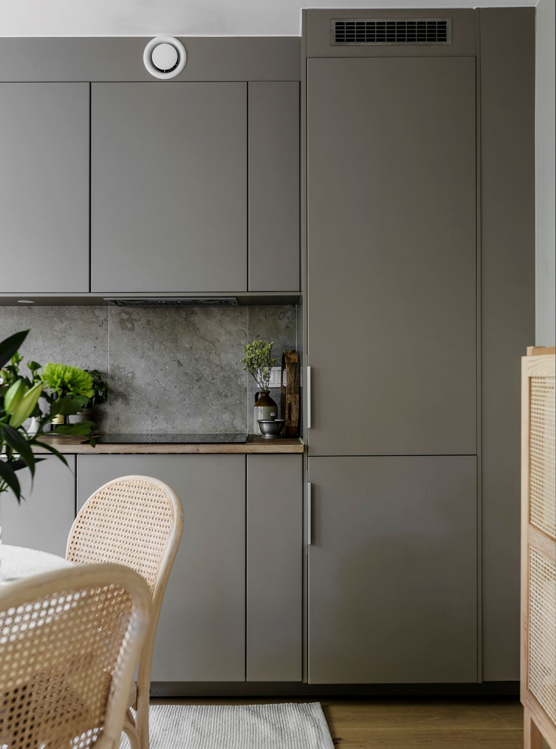 cuisine grise design appartement 50m2 décoration scandinave