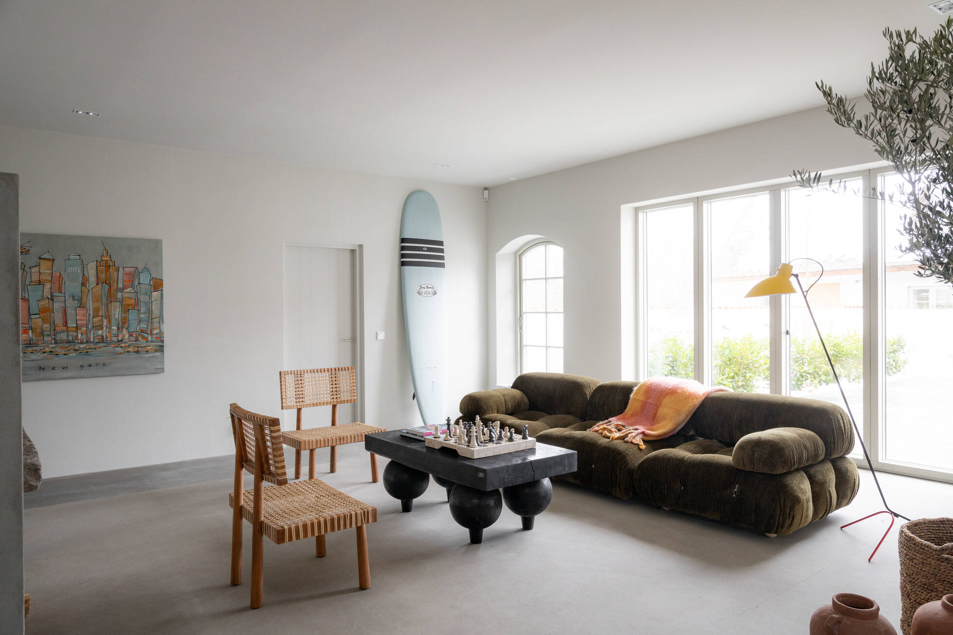 salon avec cheminée décoration design