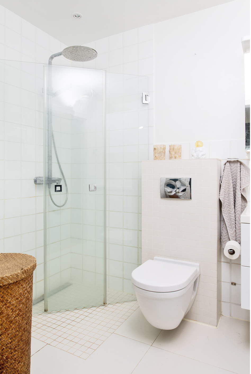 salle de bain blanche