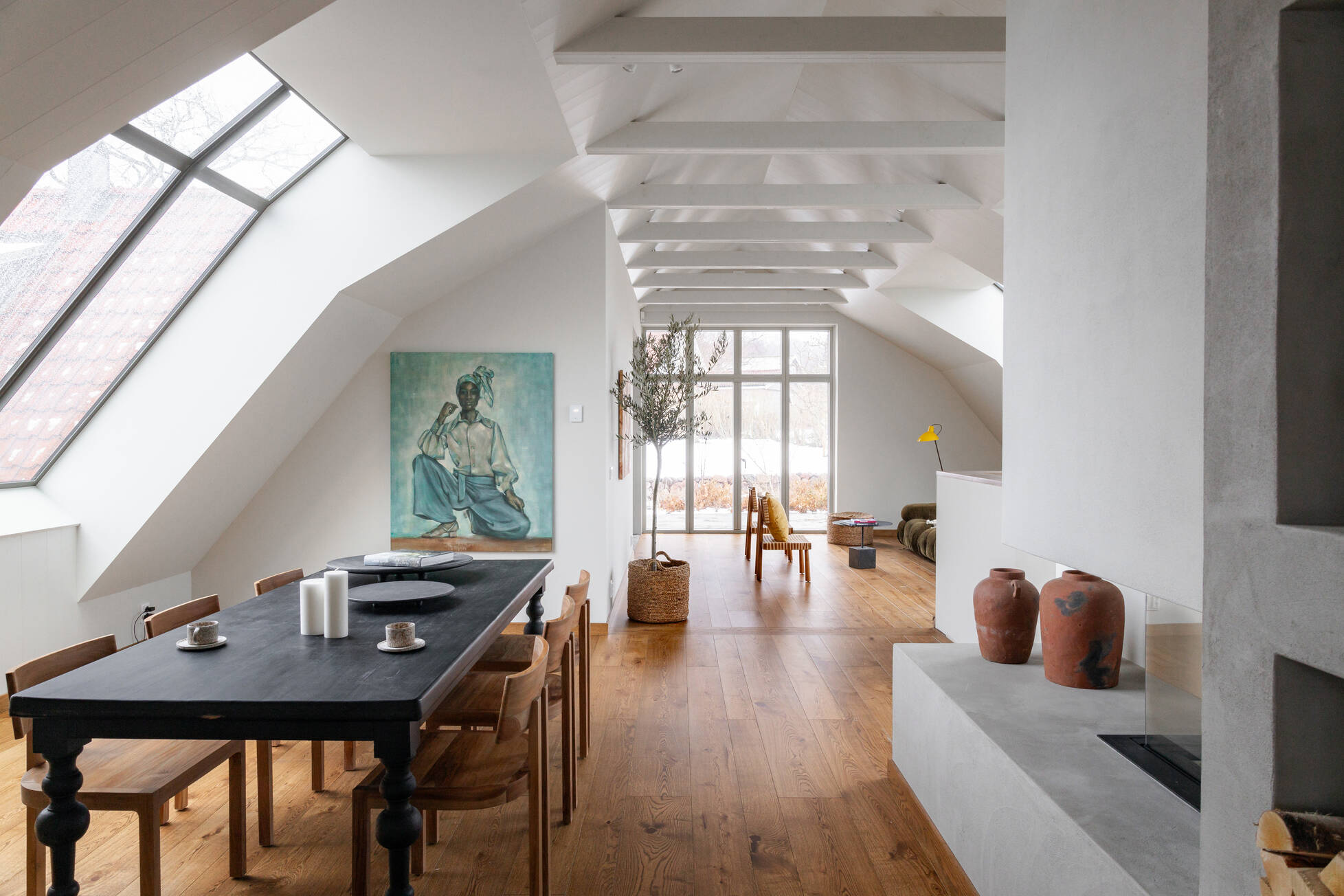 salle à manger avec cheminée décoration design