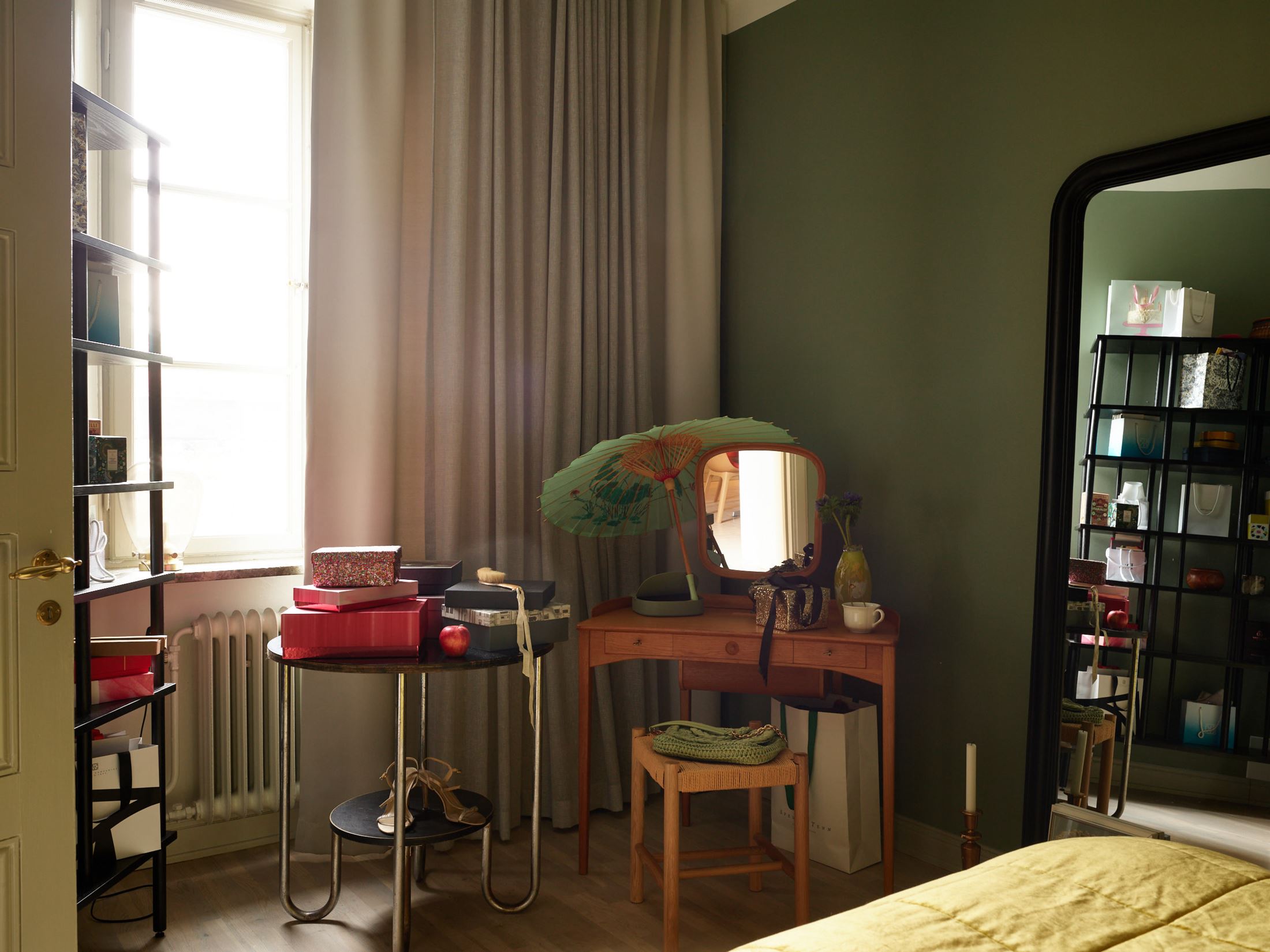 coiffeuse dans chambre appartement décoration vintage