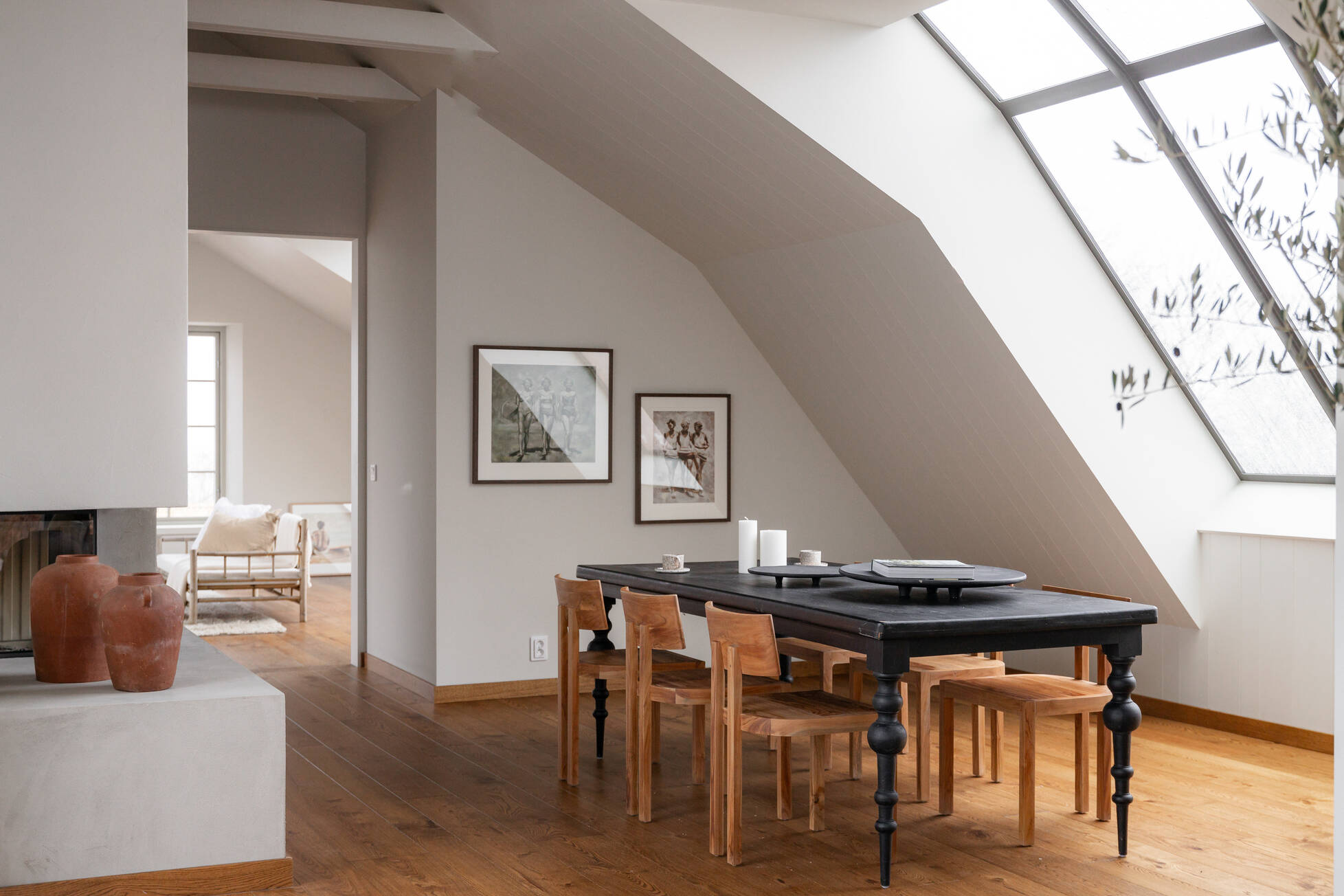 salle à manger avec fenêtres verrière