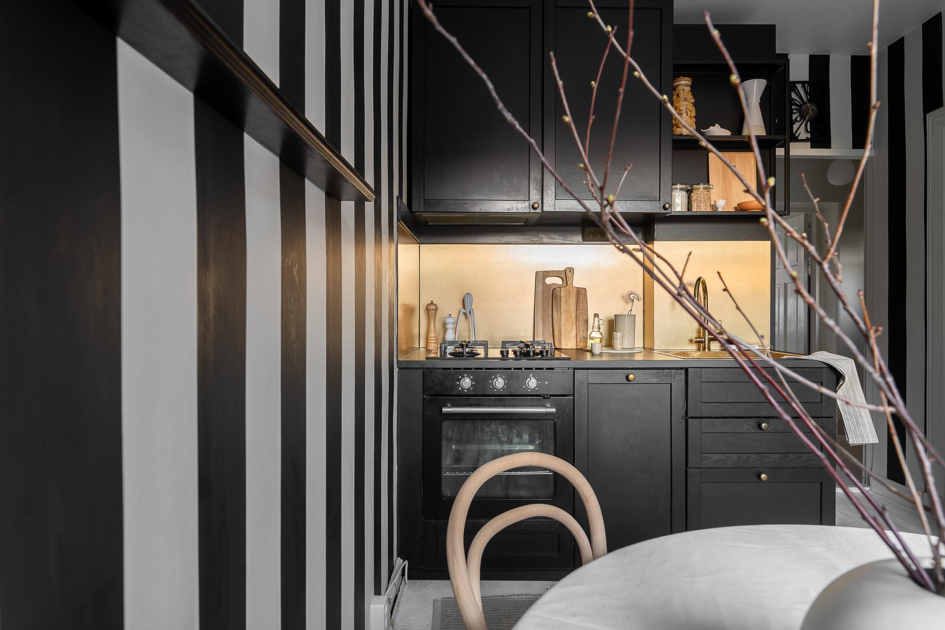 cuisine noire et blanche