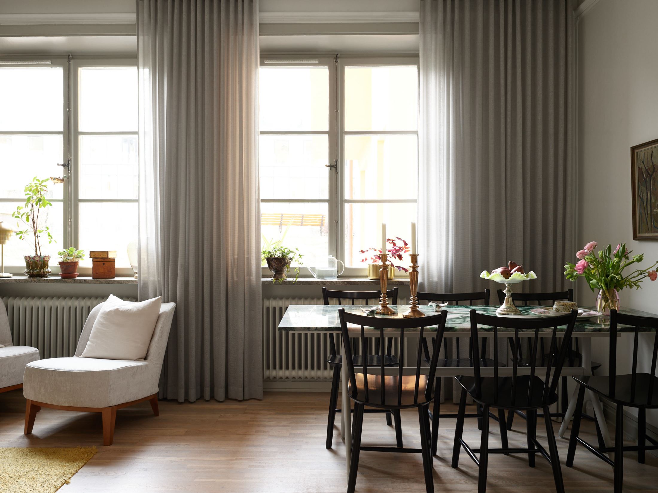 salon et salle à manger dans appartement décoration vintage