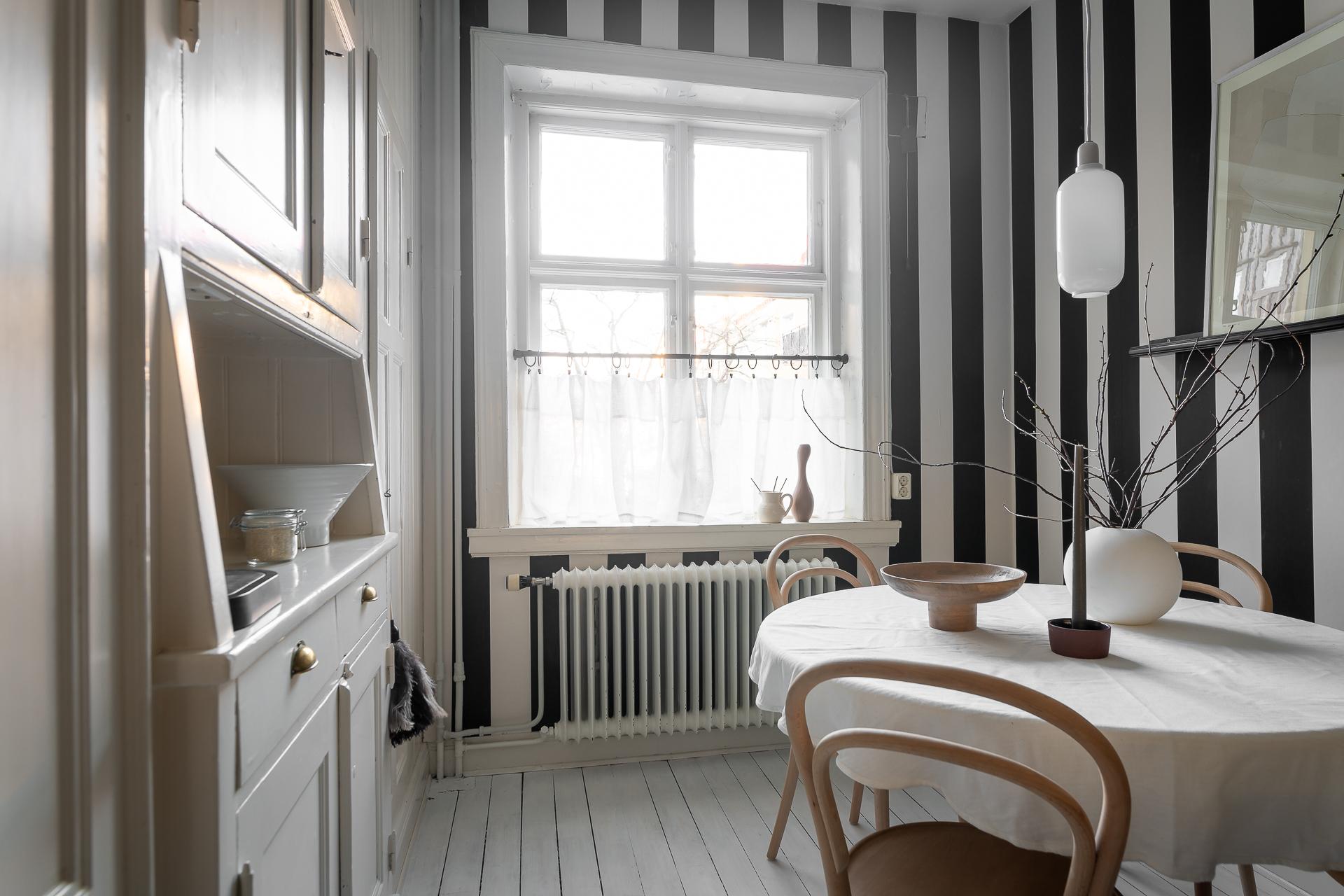 cuisine noire et blanche
