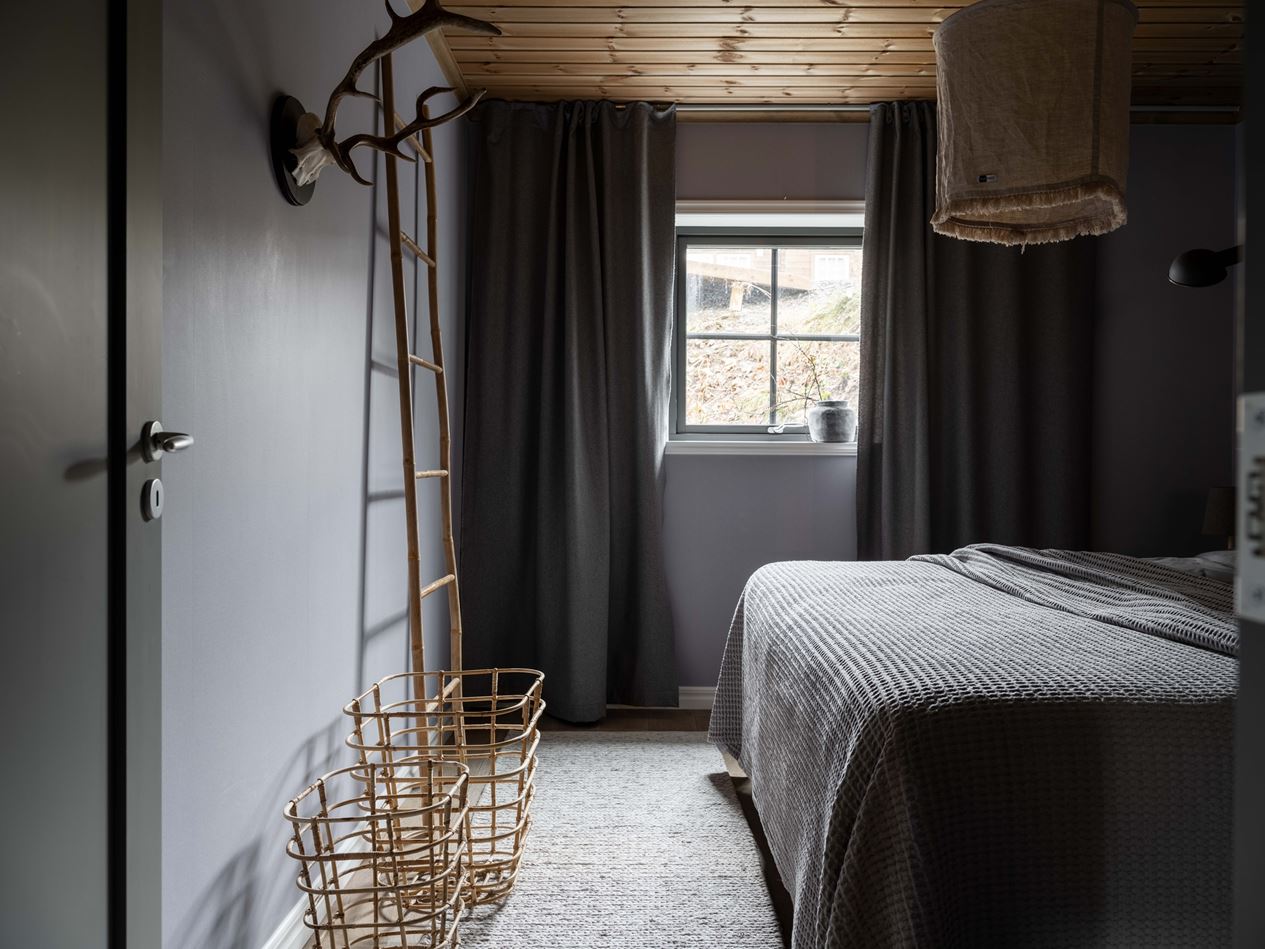 chambre grise maison de montagne