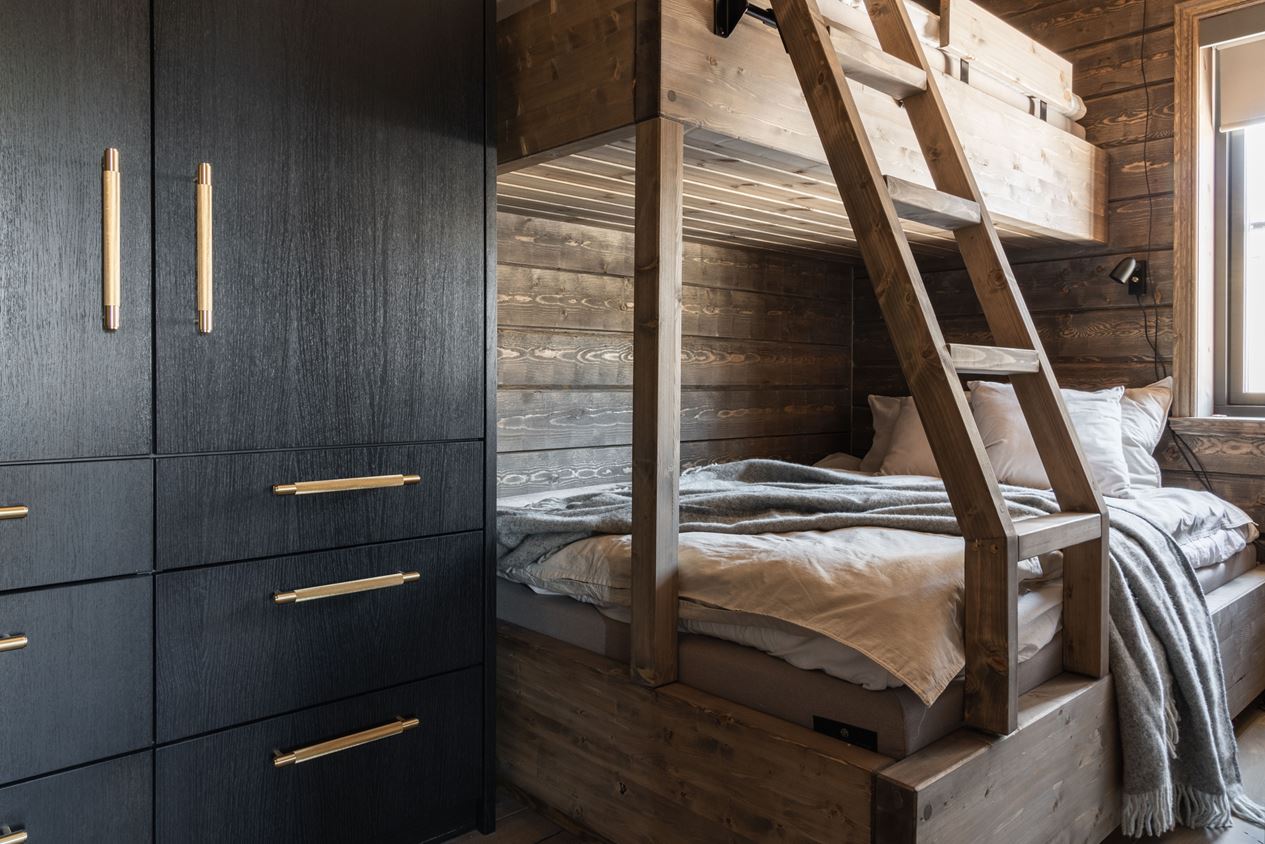 chambre lits superposés maison en bois chalet à la montagne