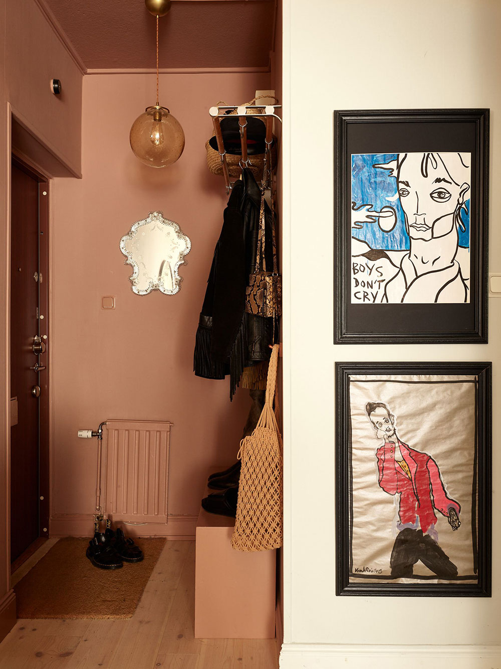entrée rose dans appartement décoration vintage